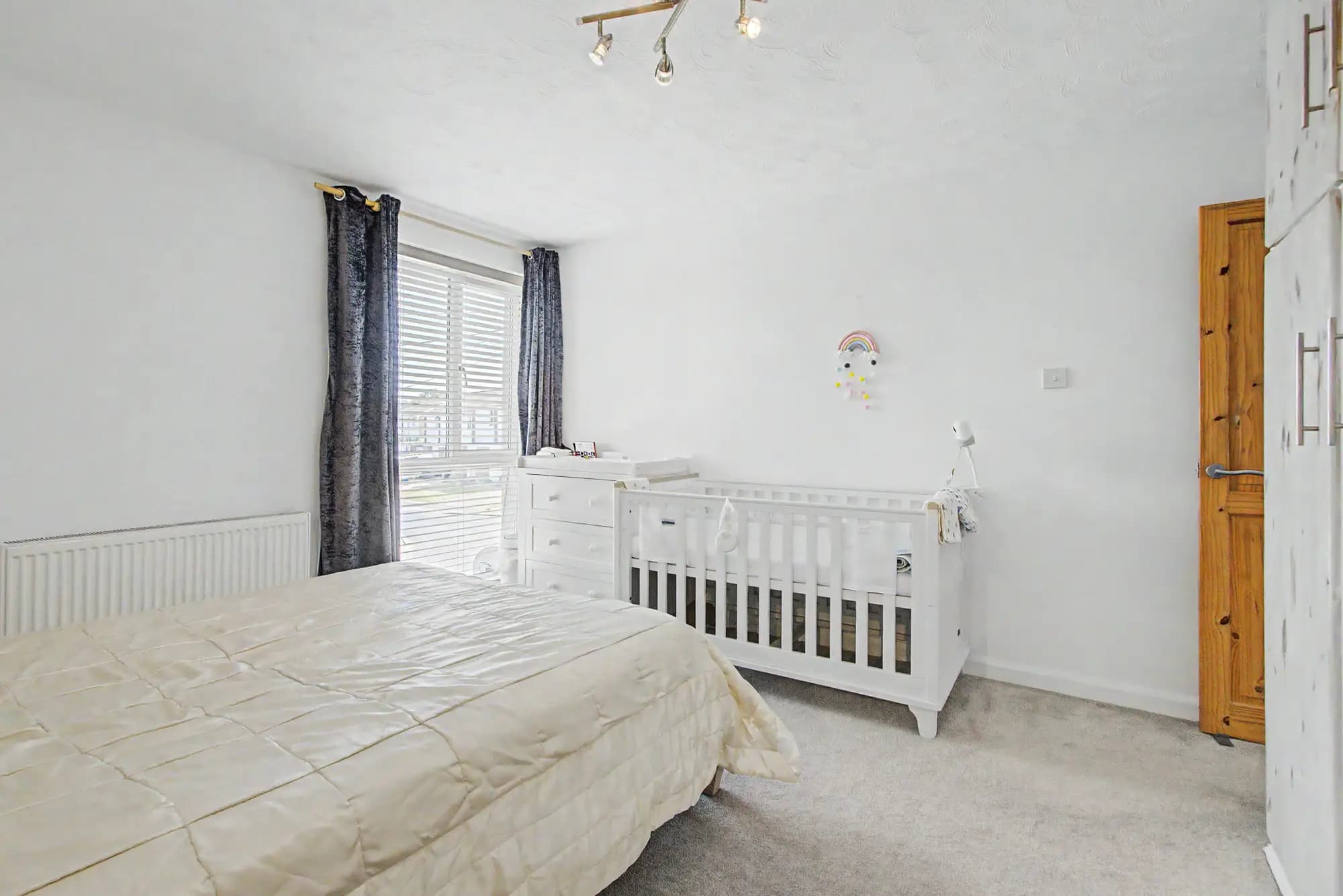 property photo 13 of 18