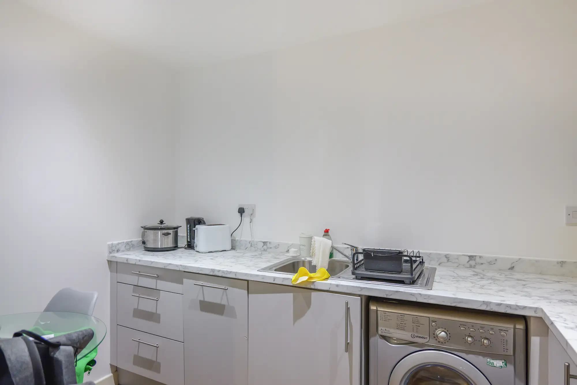 property photo 5 of 18