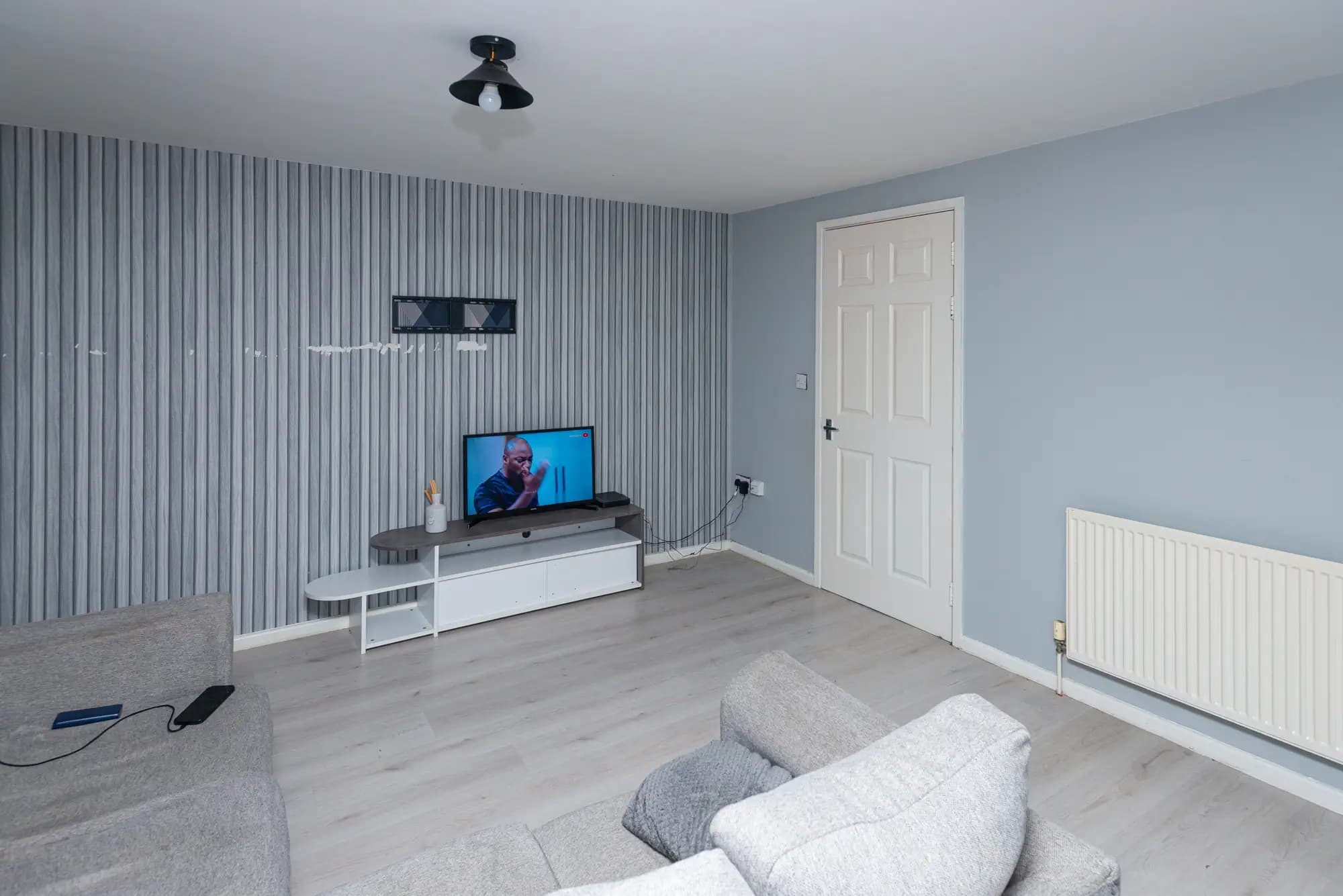 property photo 5 of 20