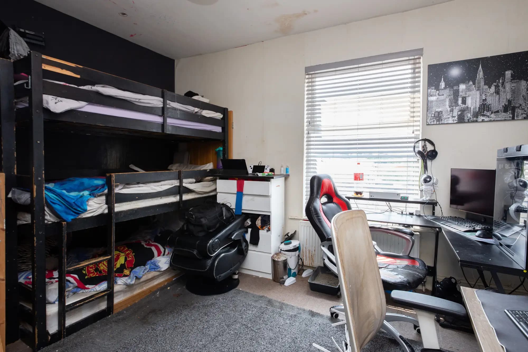 property photo 17 of 25