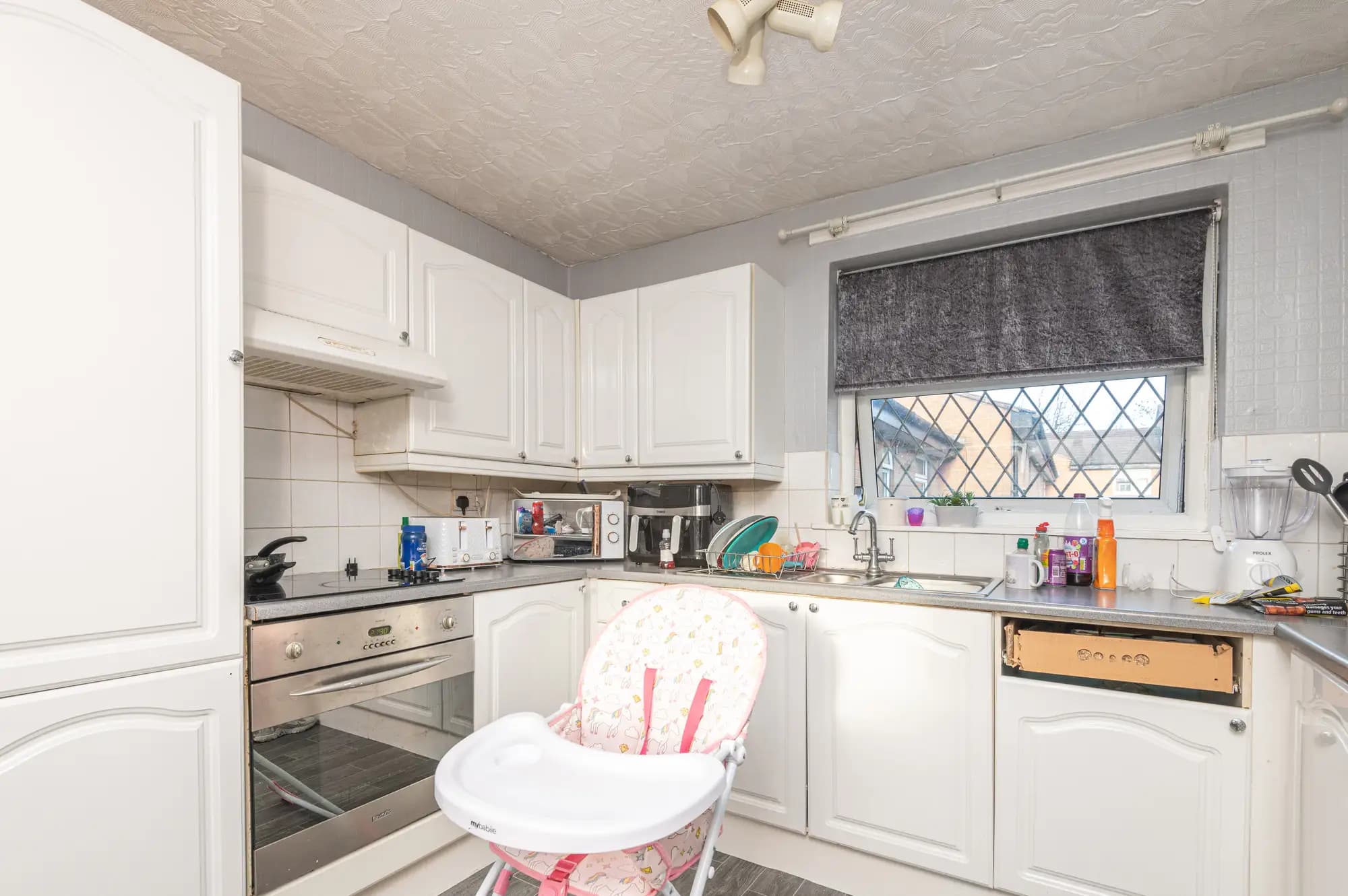 property photo 6 of 19