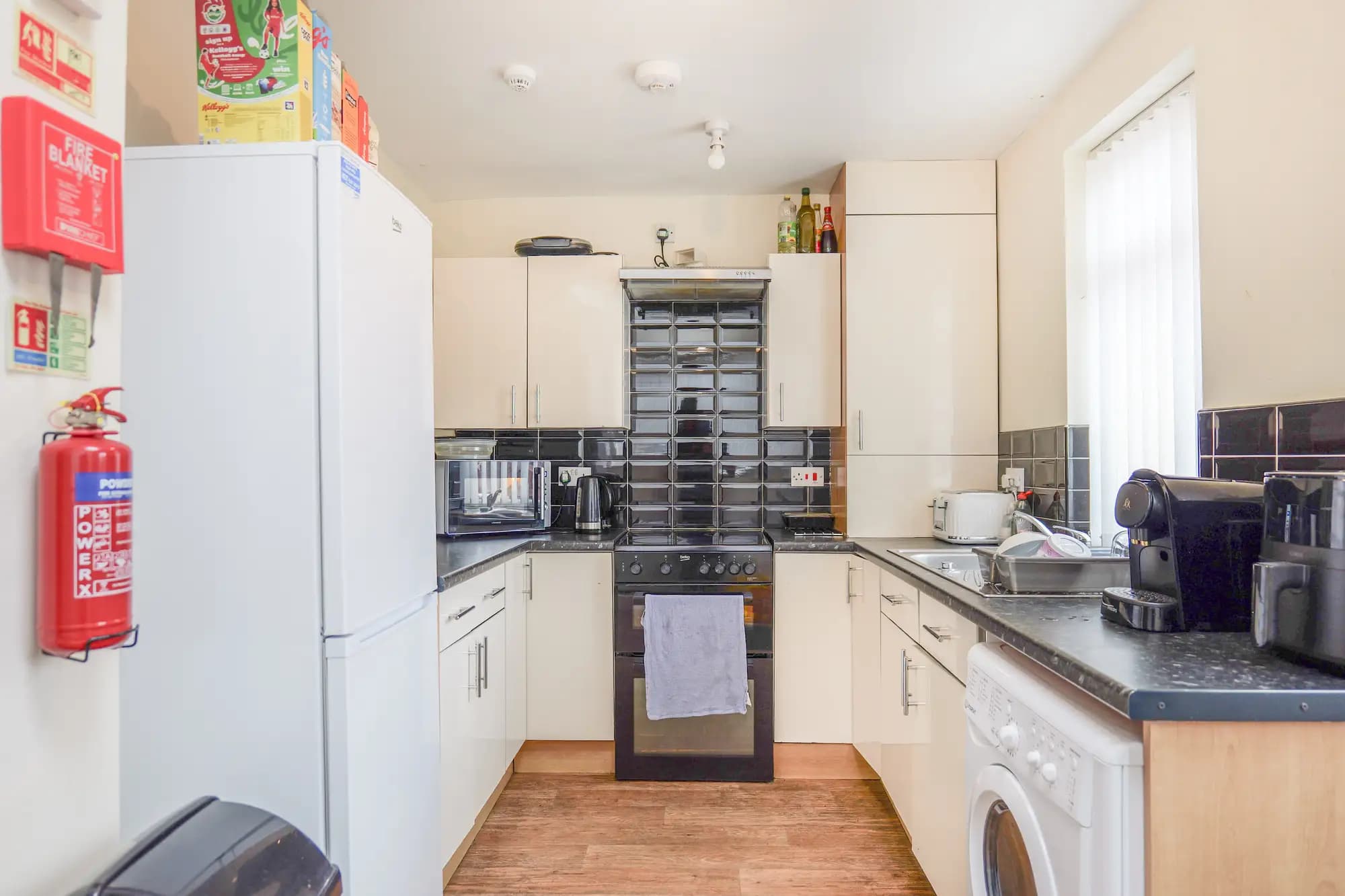 property photo 5 of 15
