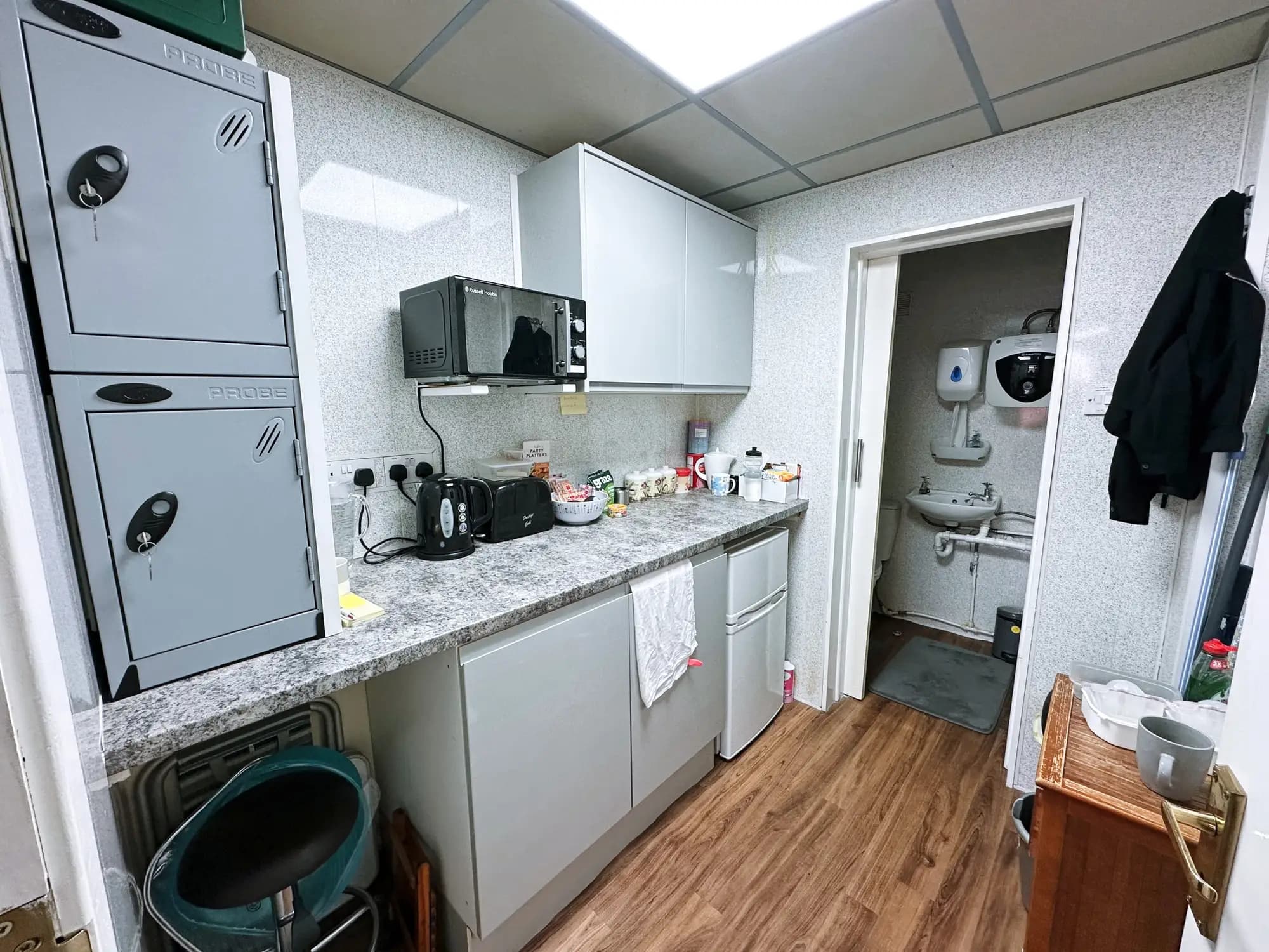 property photo 5 of 19