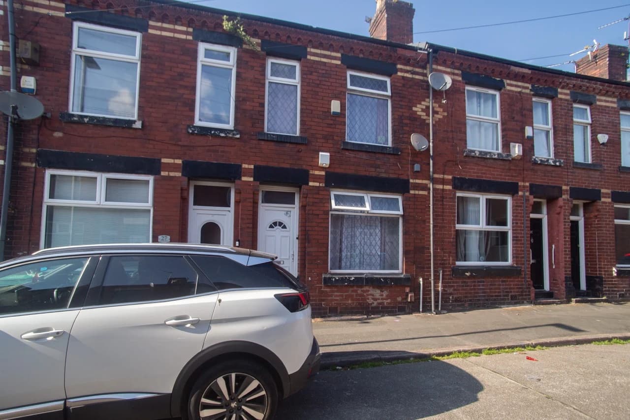 property photo 16 of 18