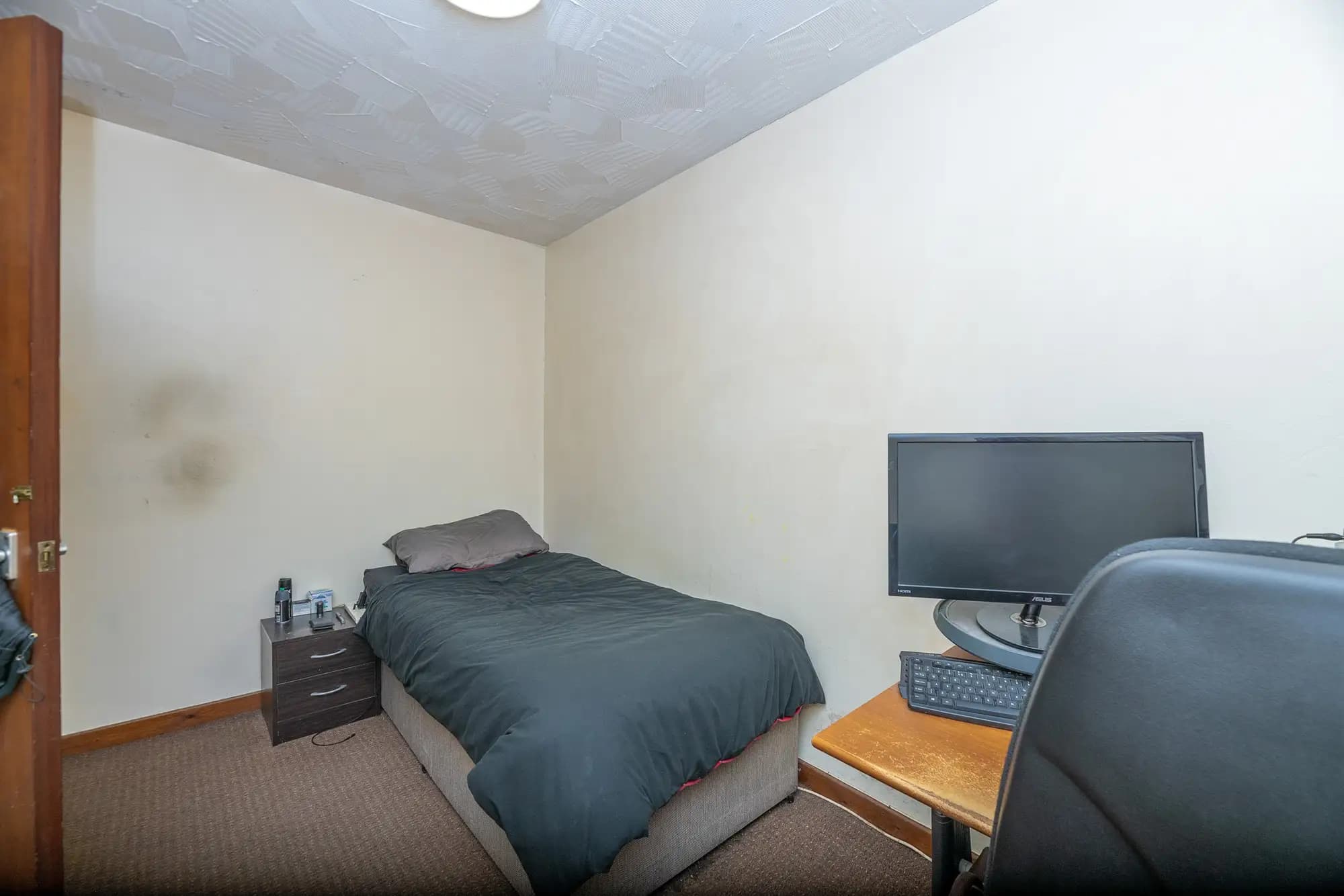 property photo 25 of 29