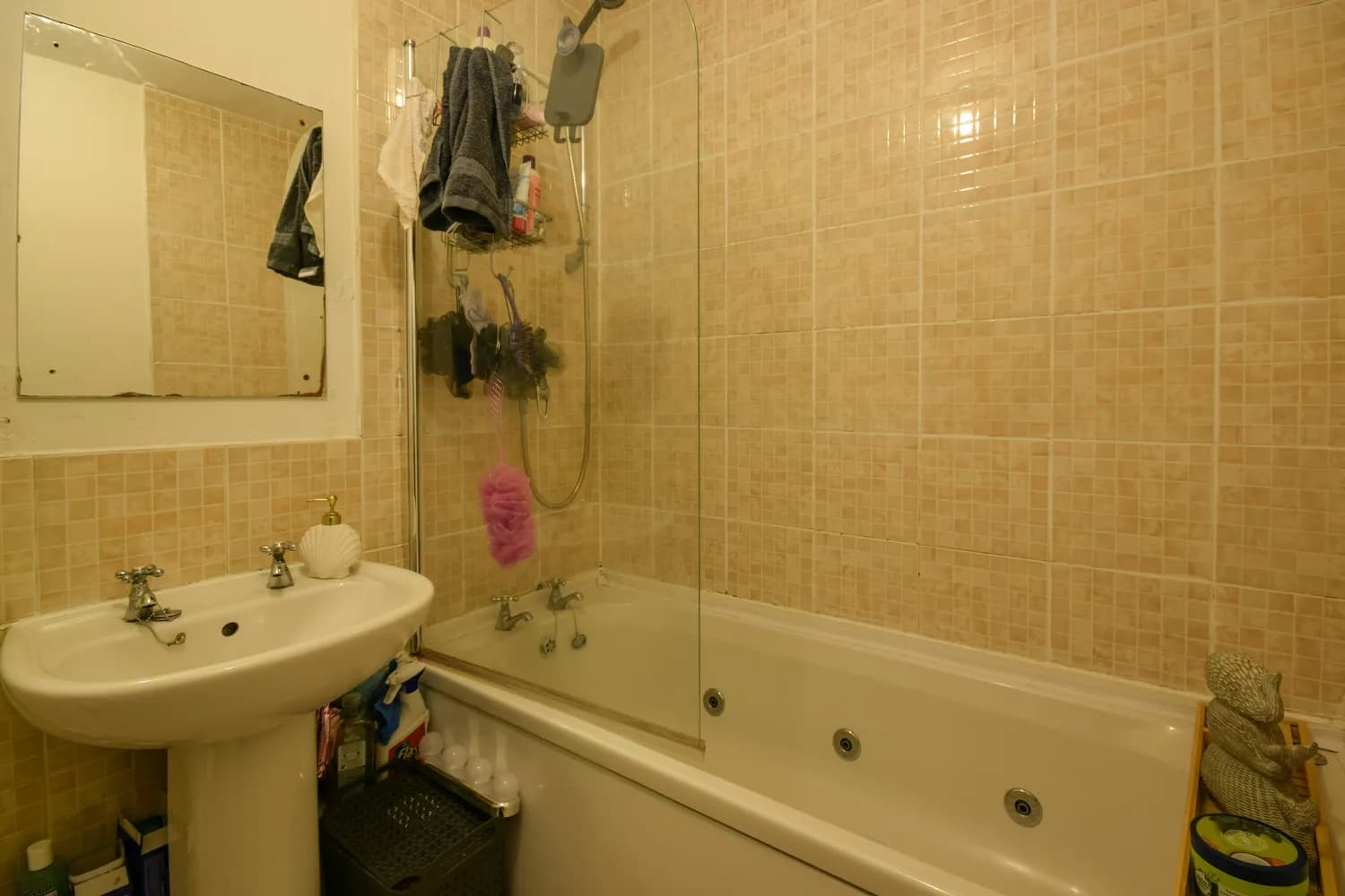 property photo 8 of 17