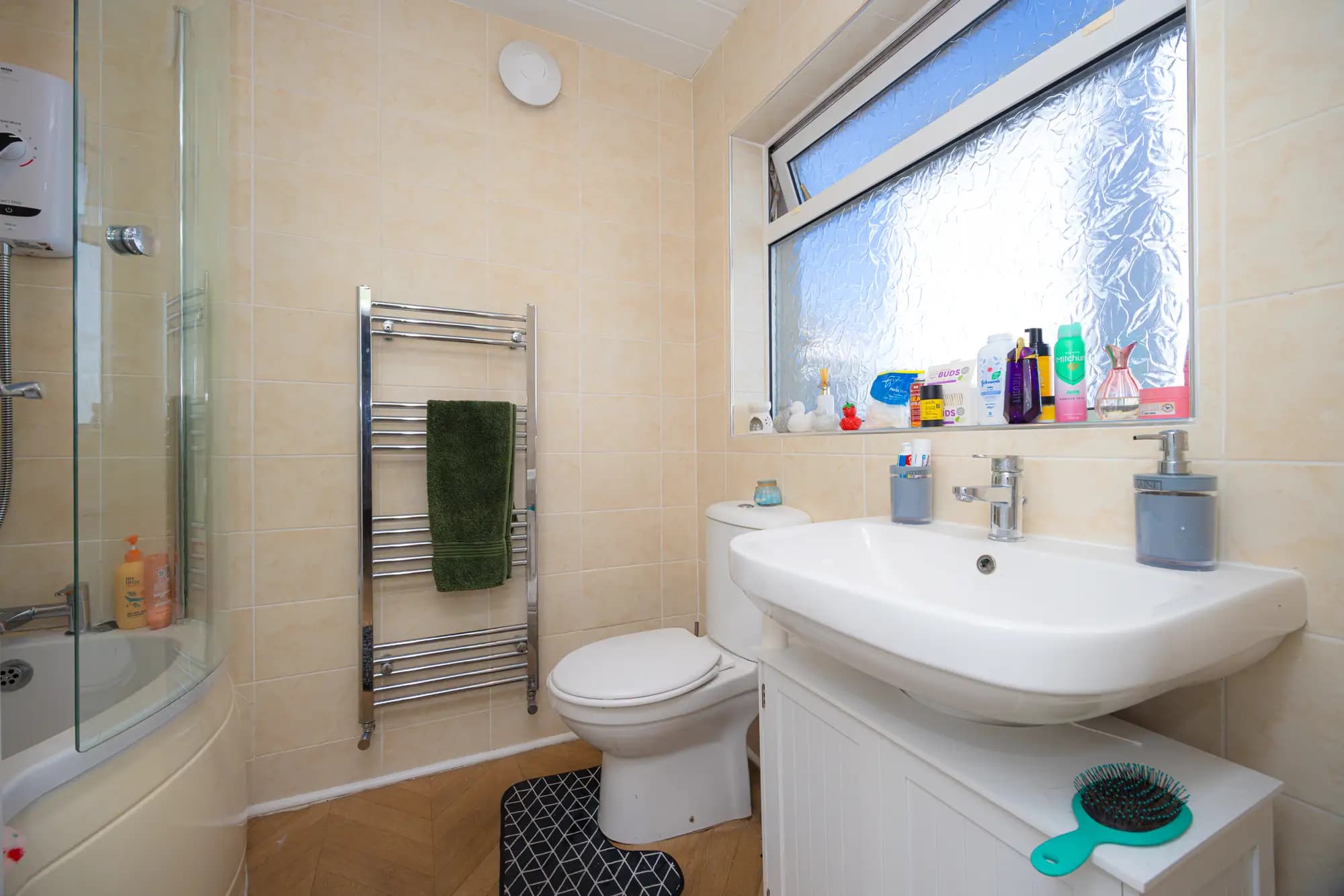 property photo 8 of 16