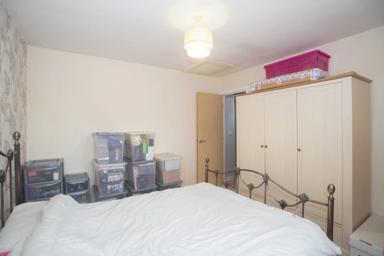 property photo 16 of 31