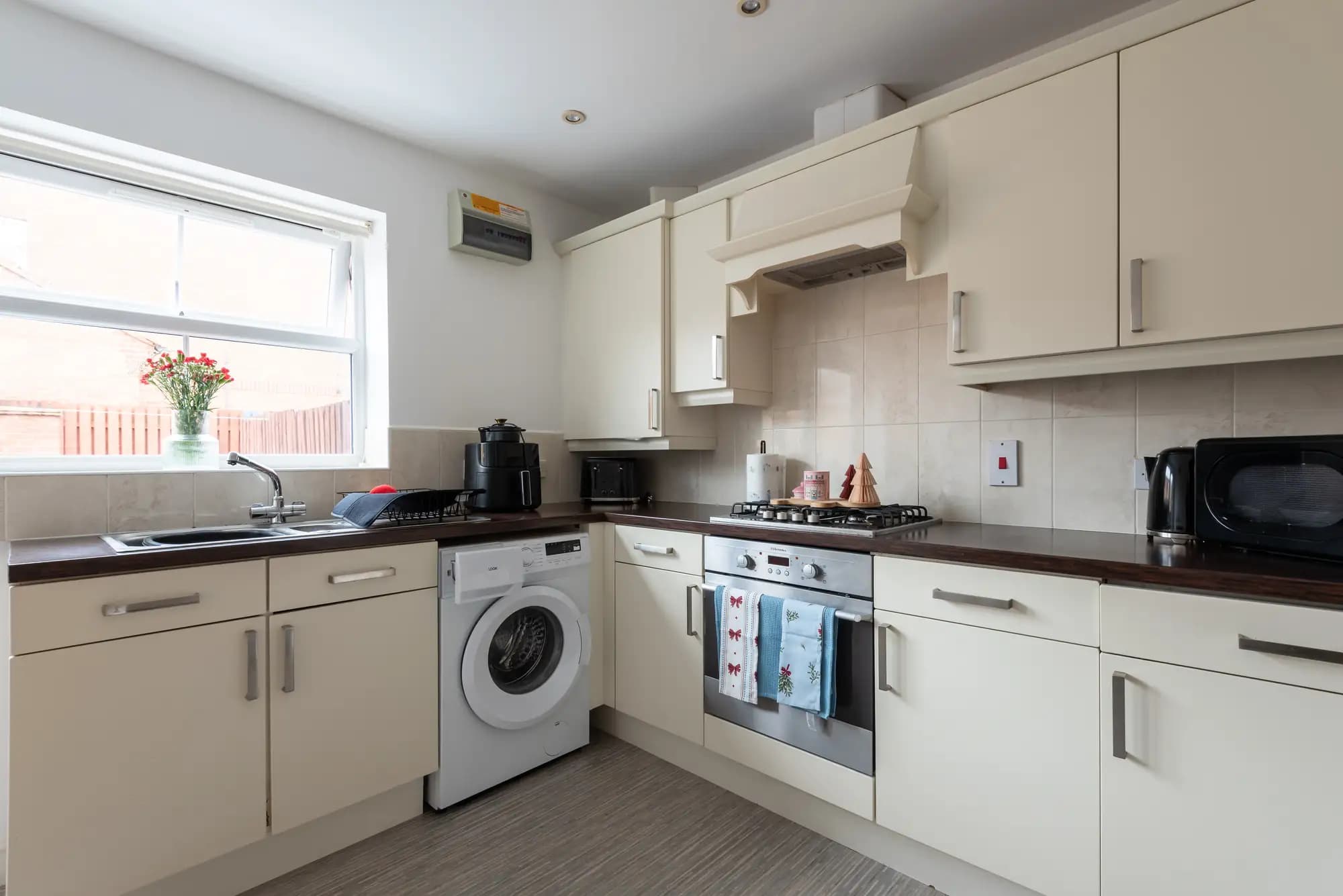 property photo 7 of 23