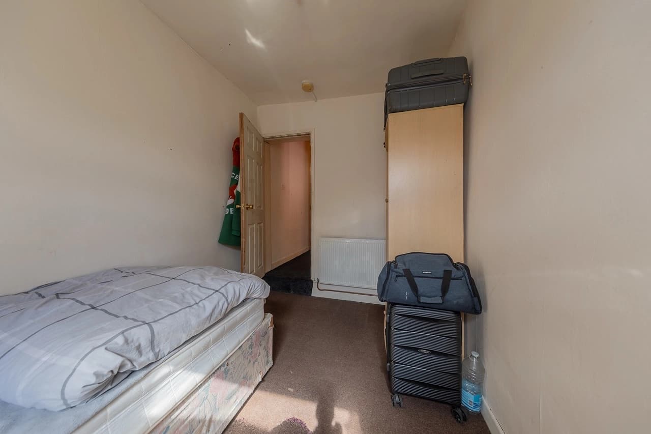 property photo 17 of 23