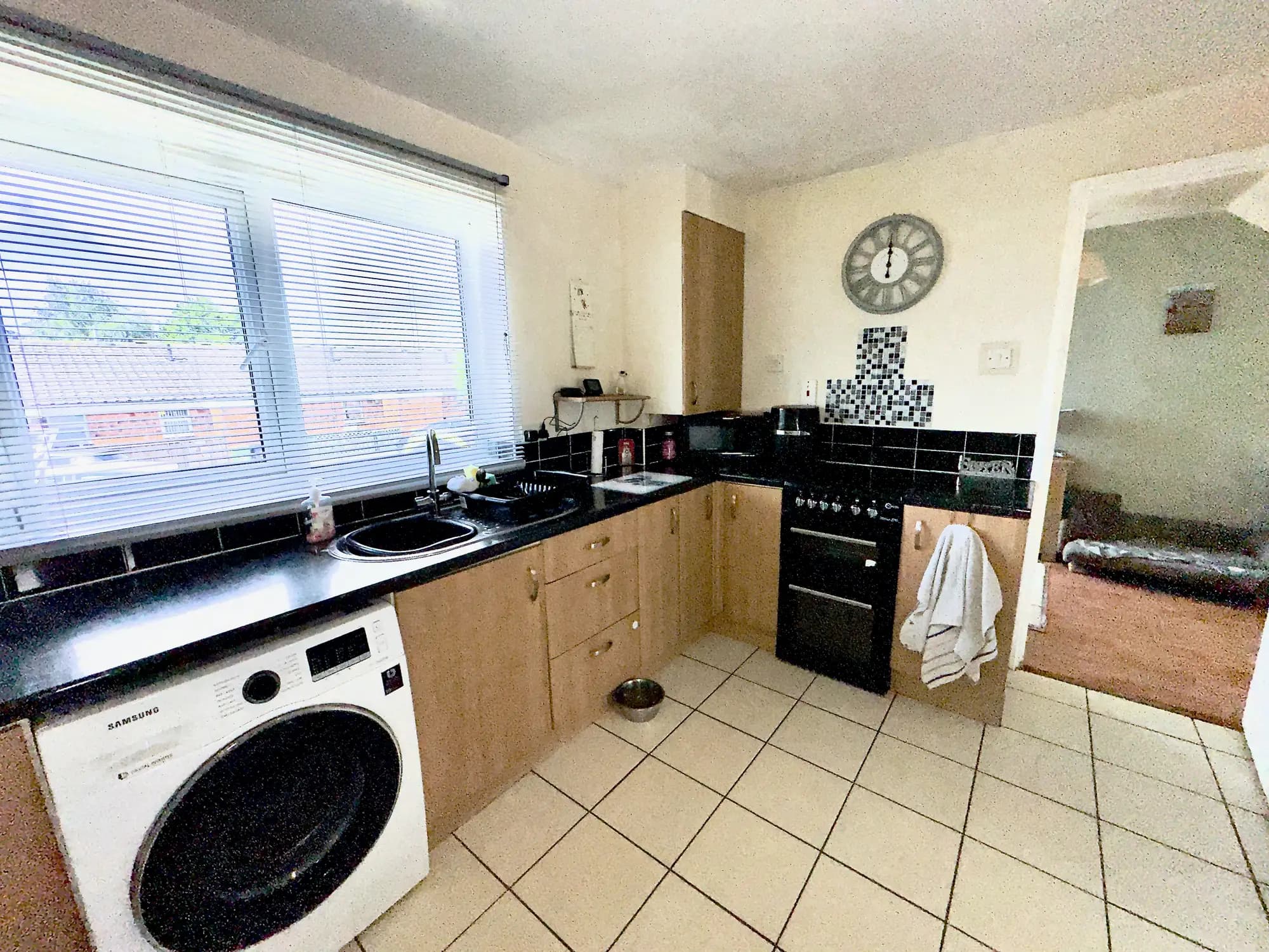 property photo 7 of 17