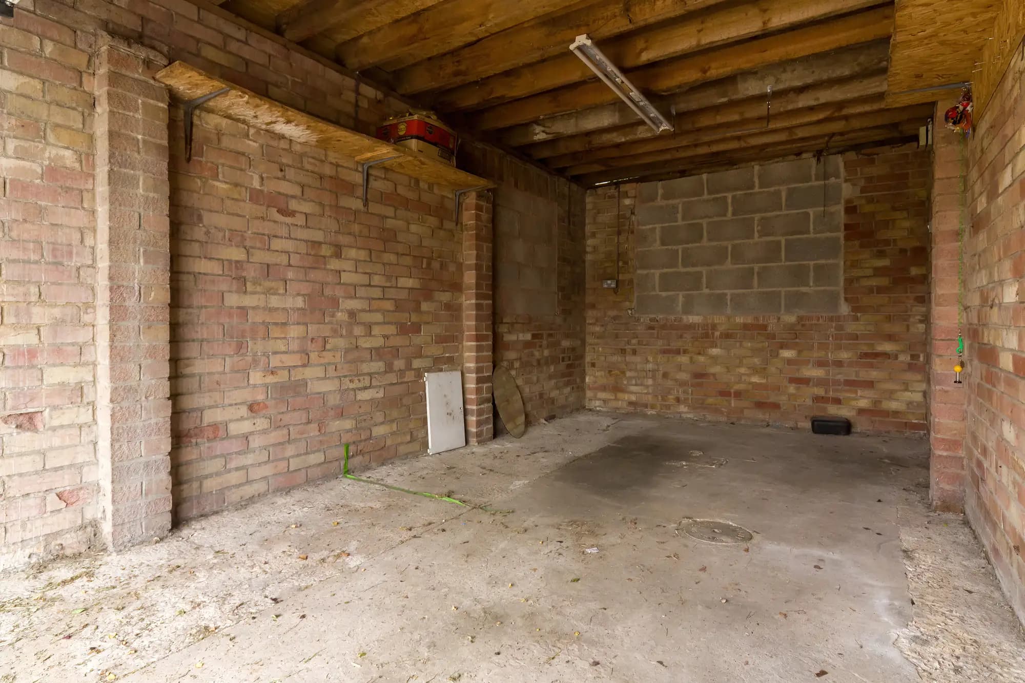 property photo 18 of 21