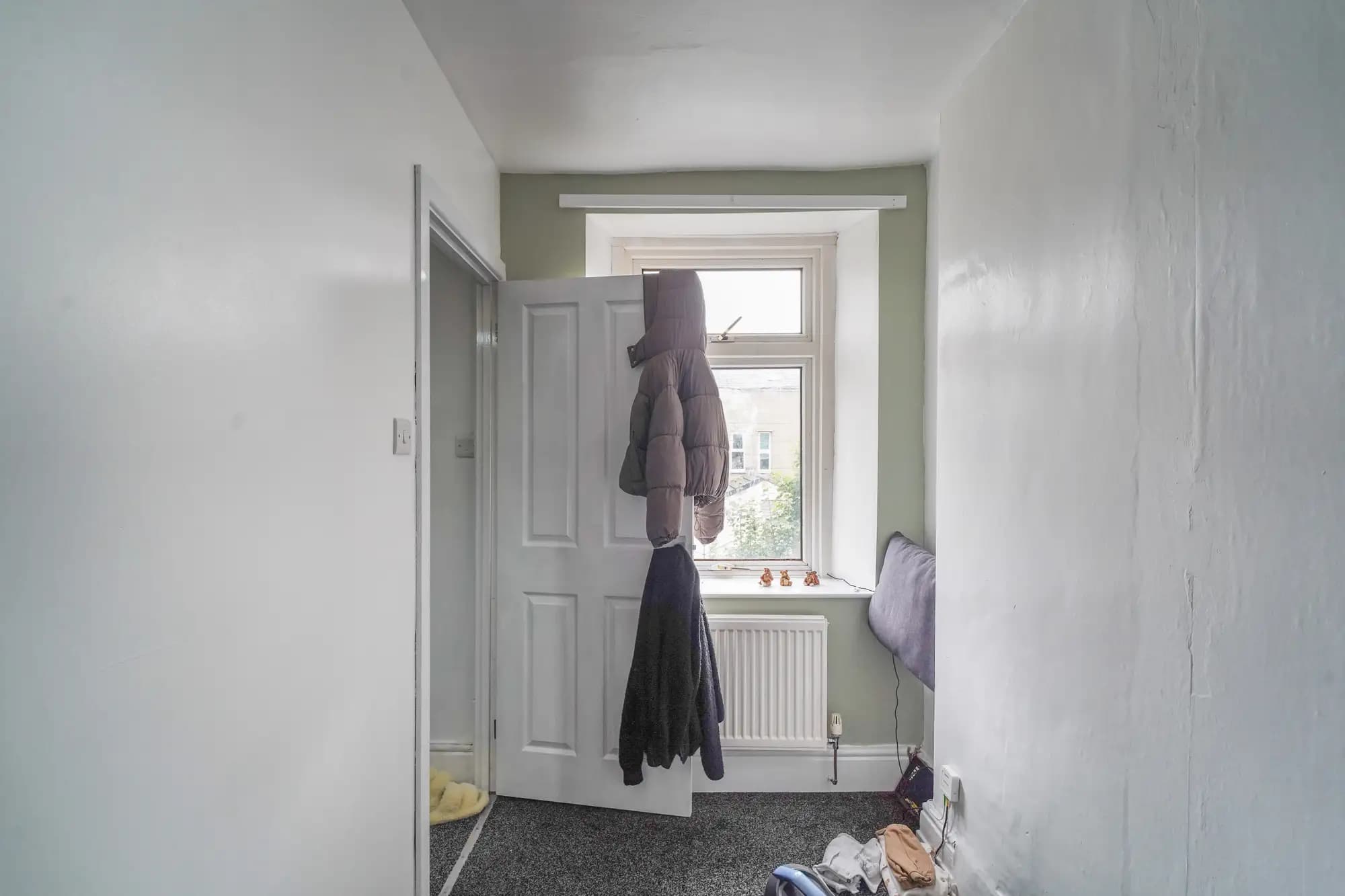 property photo 12 of 17