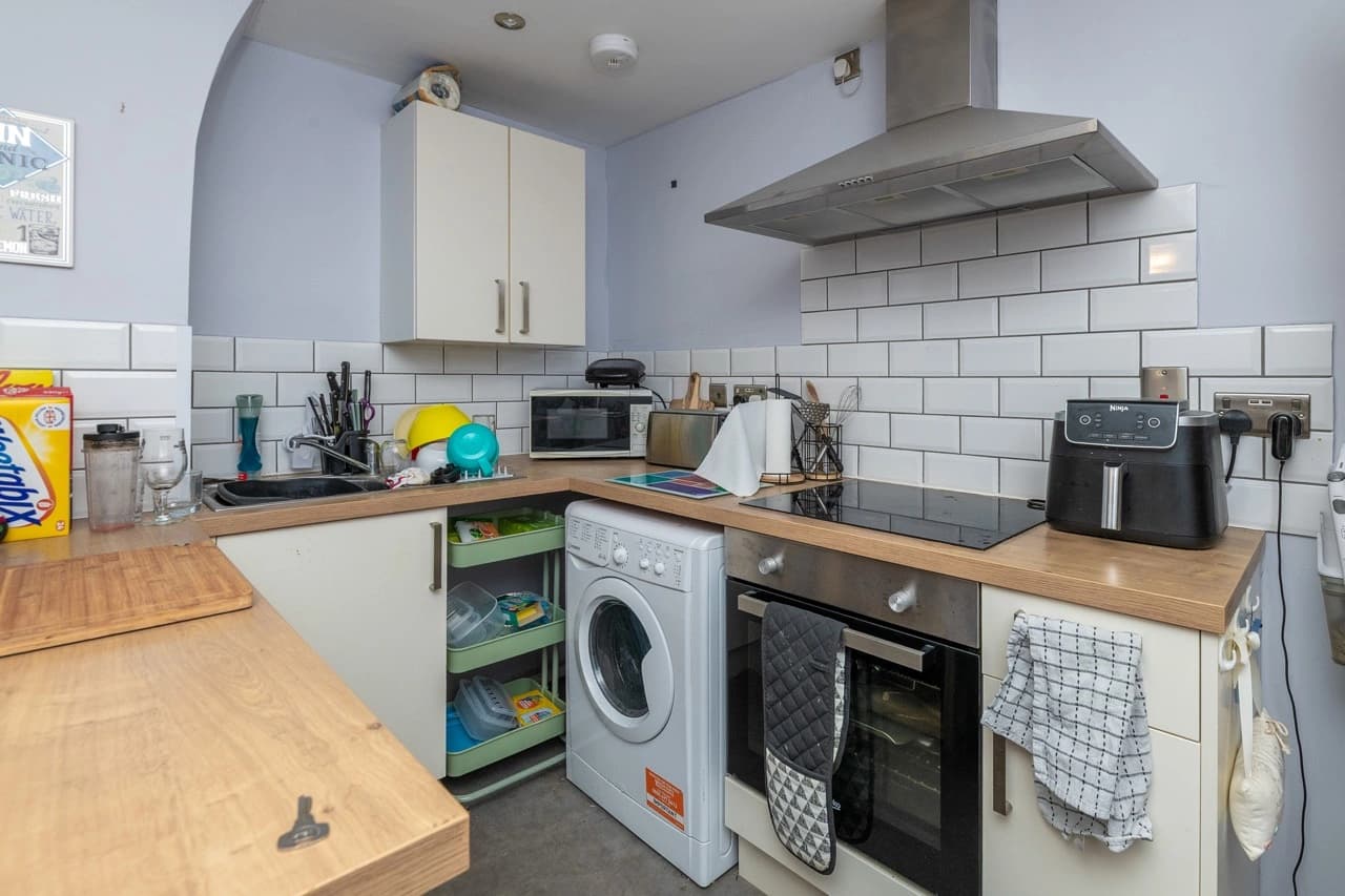 property photo 19 of 48