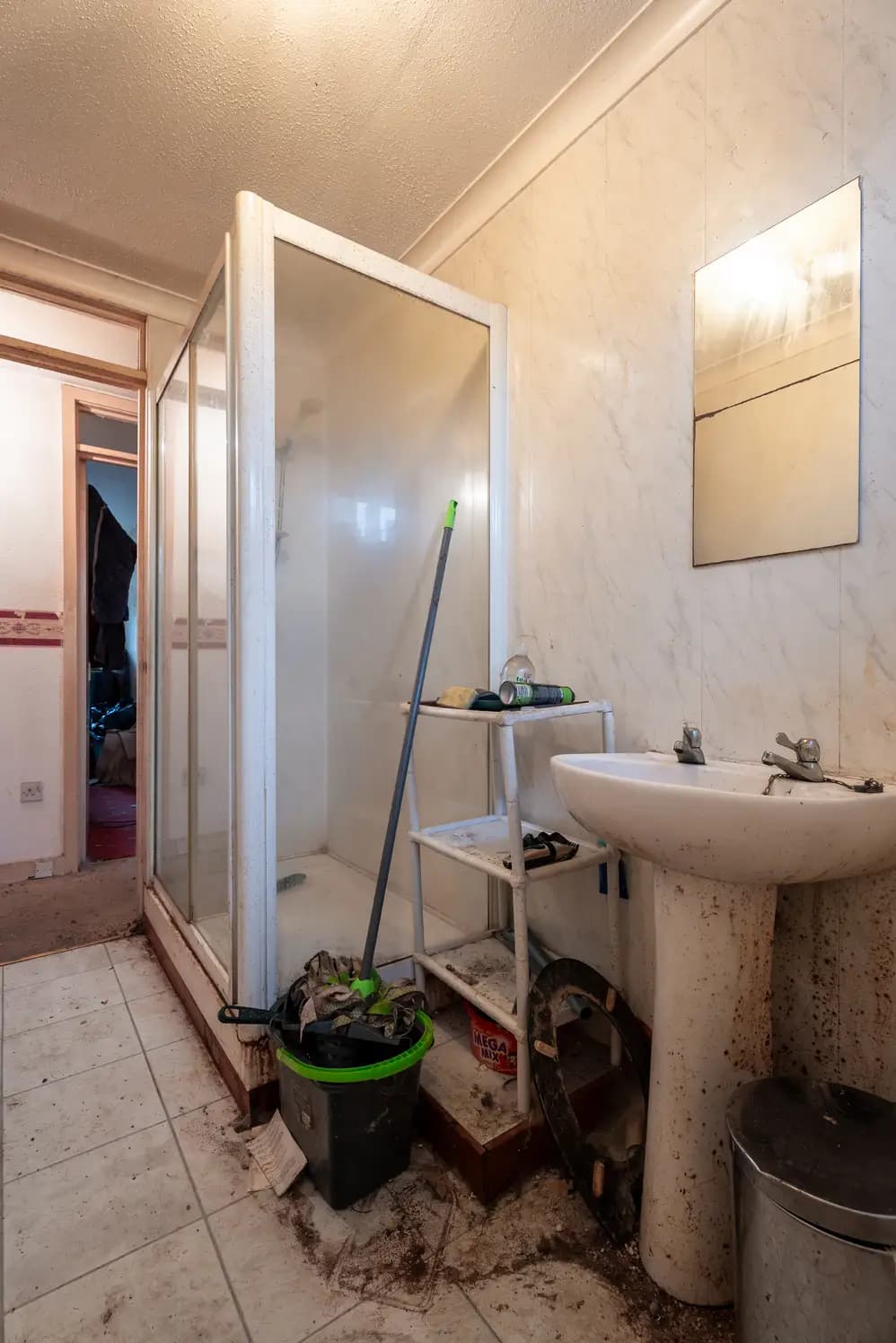 property photo 6 of 10