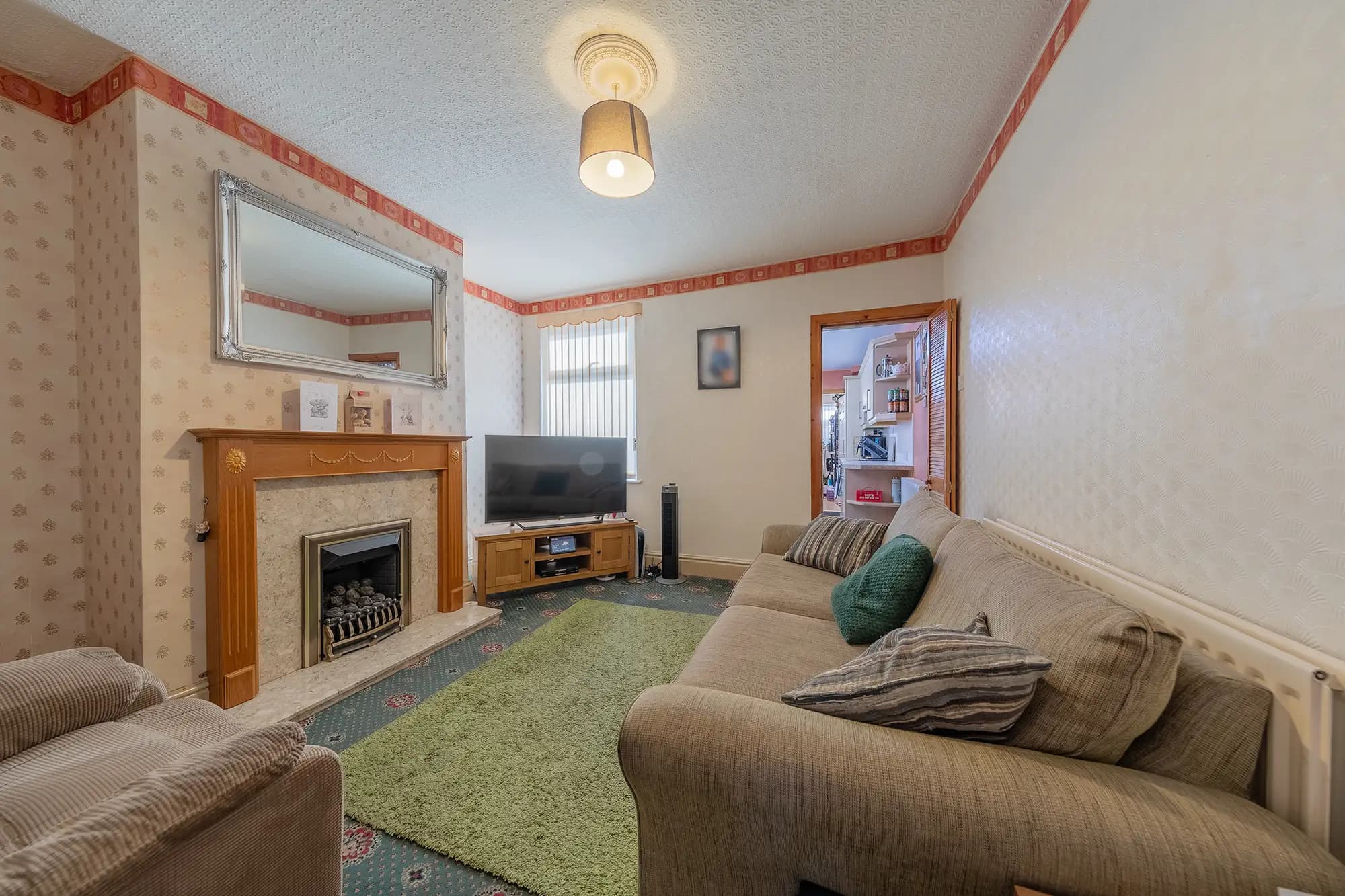 property photo 4 of 17