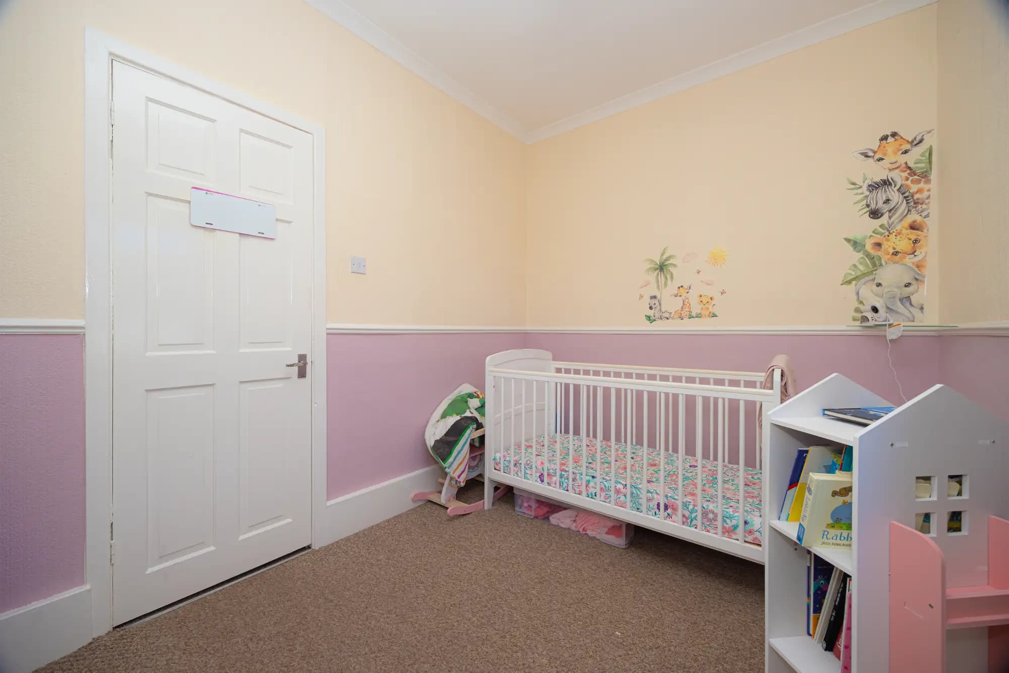 property photo 11 of 16