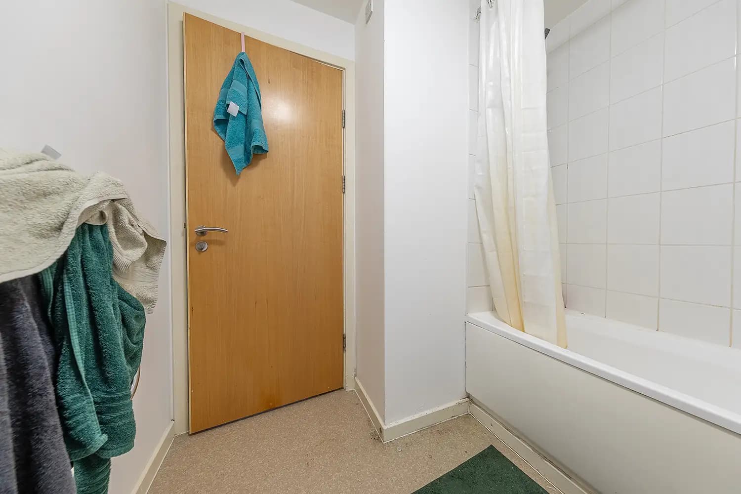 property photo 15 of 18