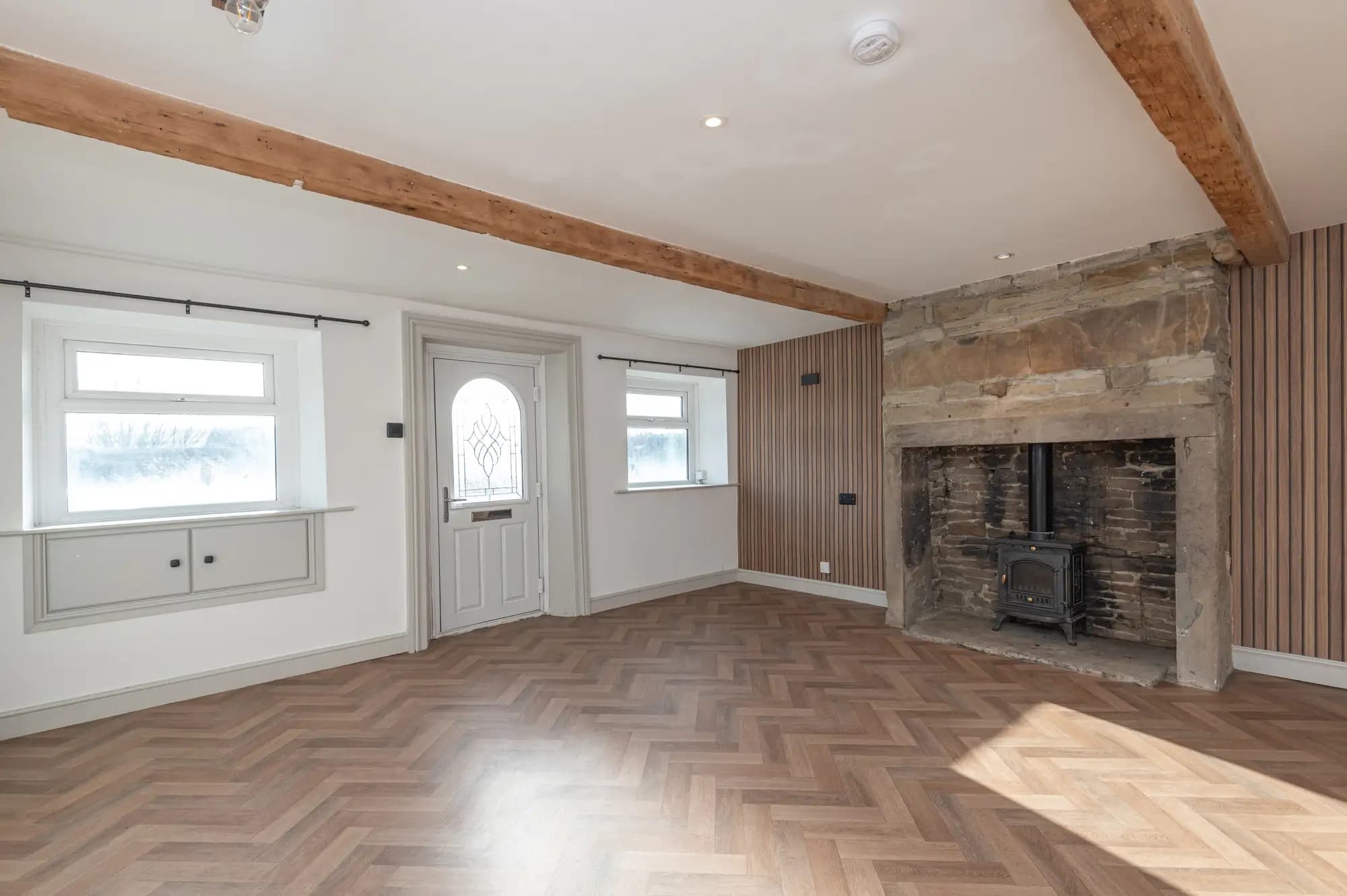 property photo 2 of 28