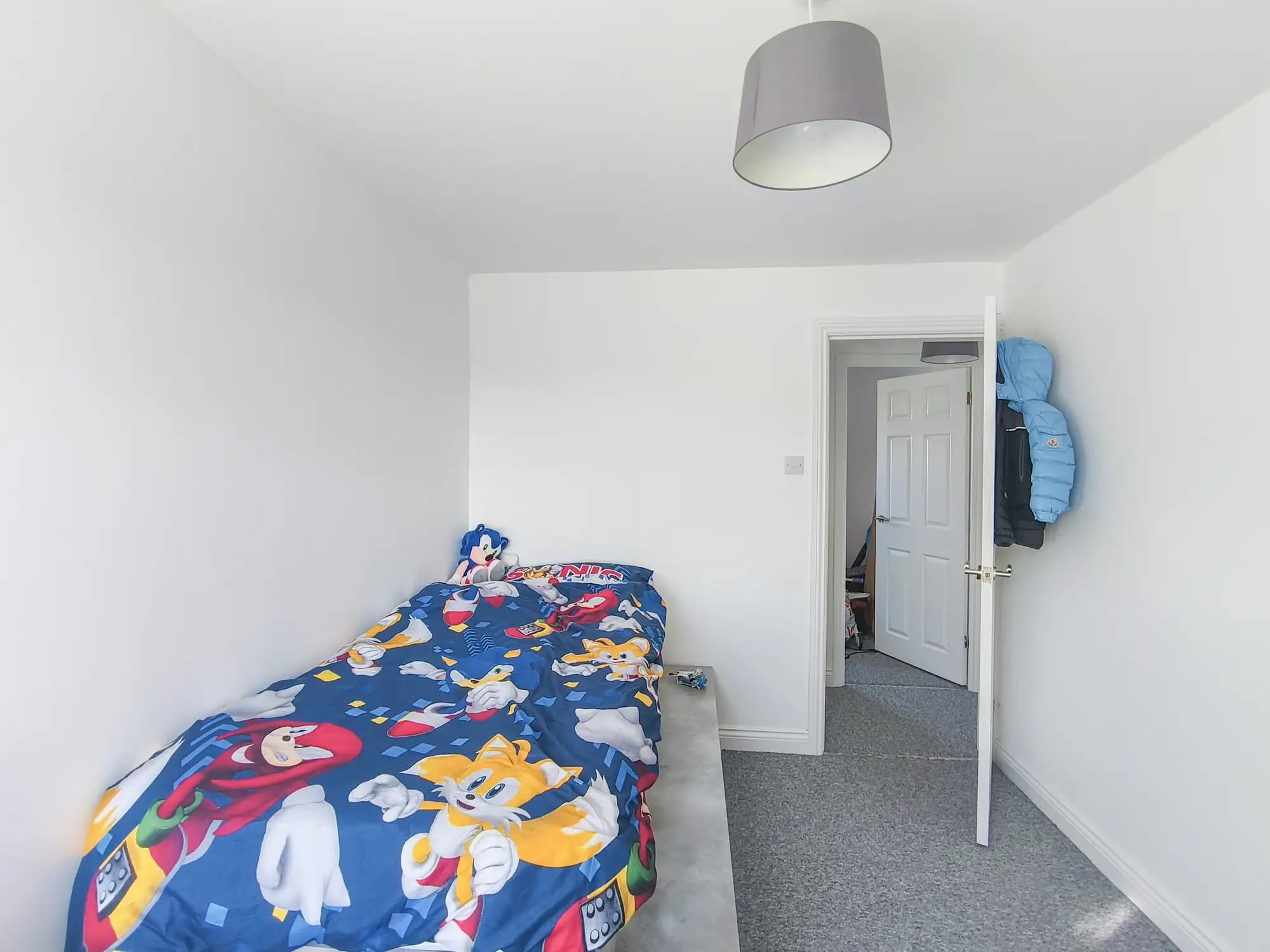 property photo 10 of 15