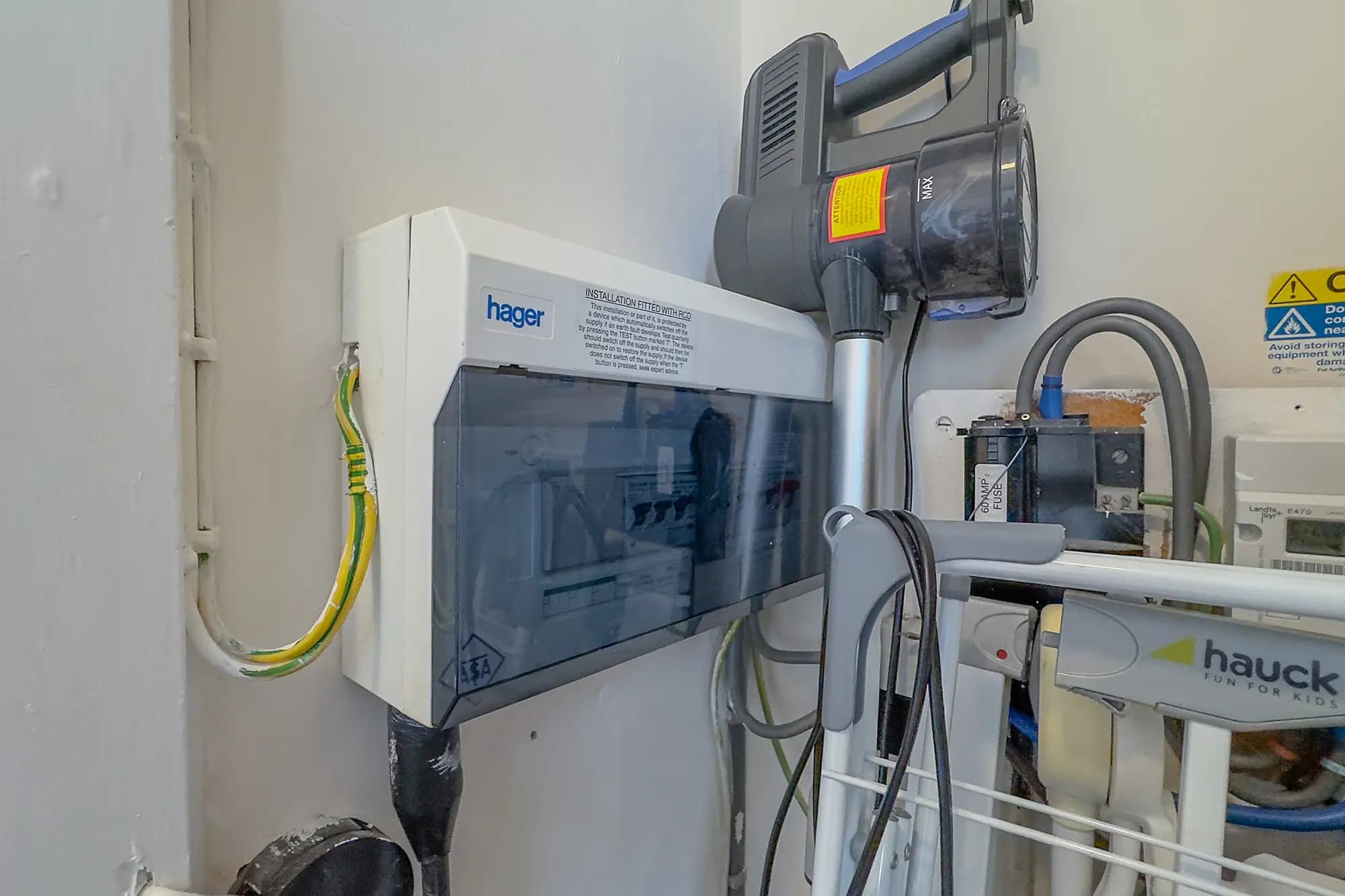 property photo 22 of 32