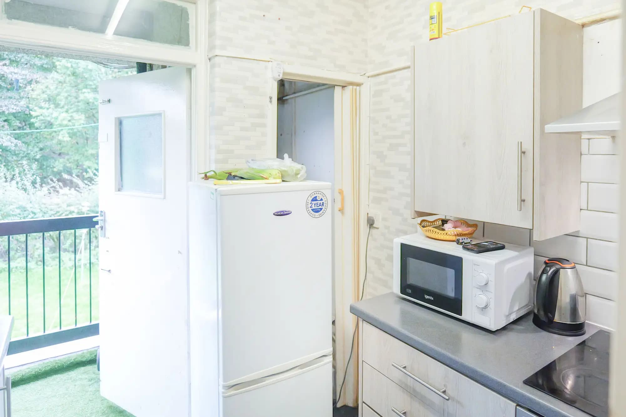 property photo 5 of 19