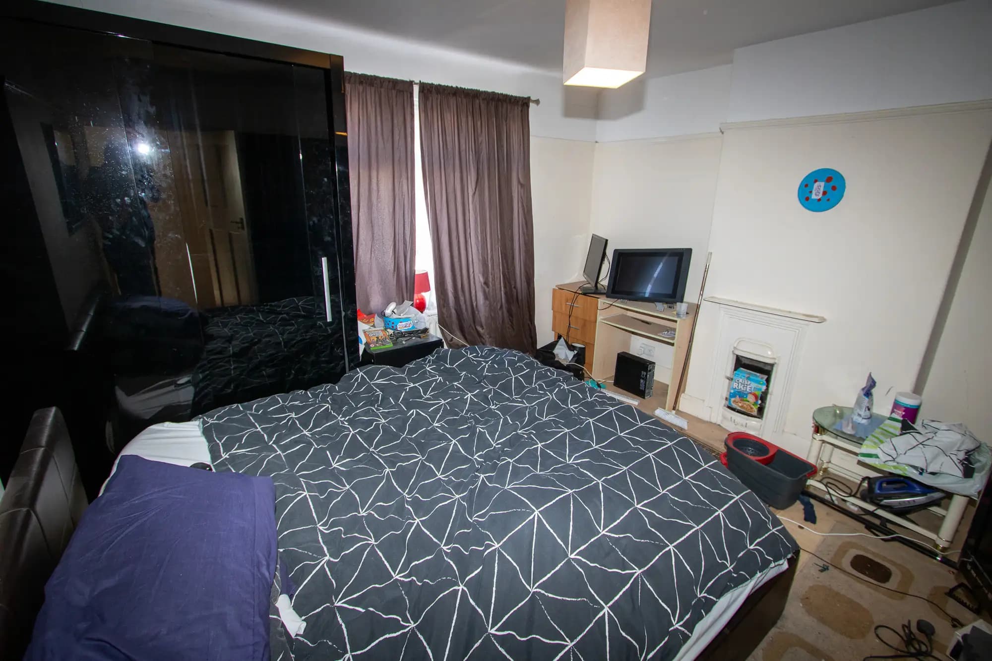 property photo 10 of 18