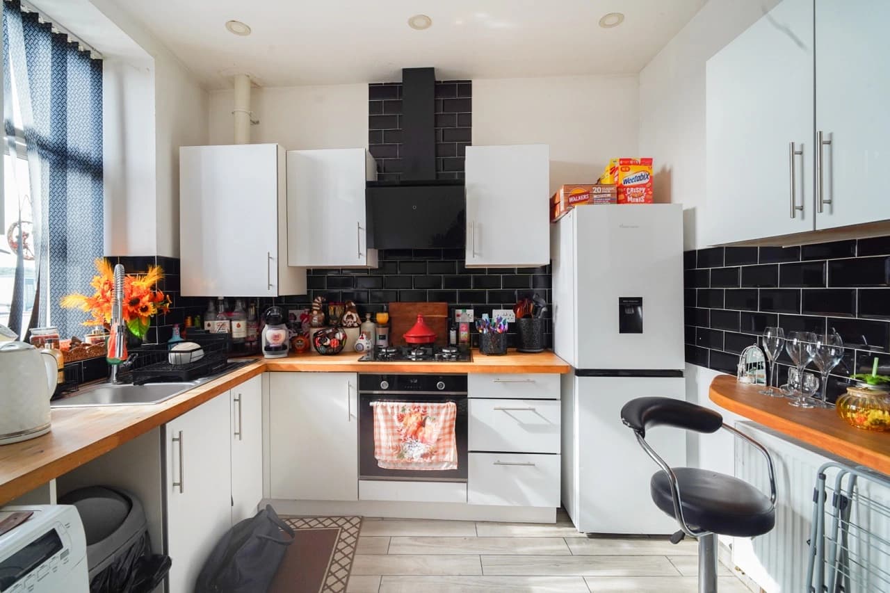 property photo 10 of 45