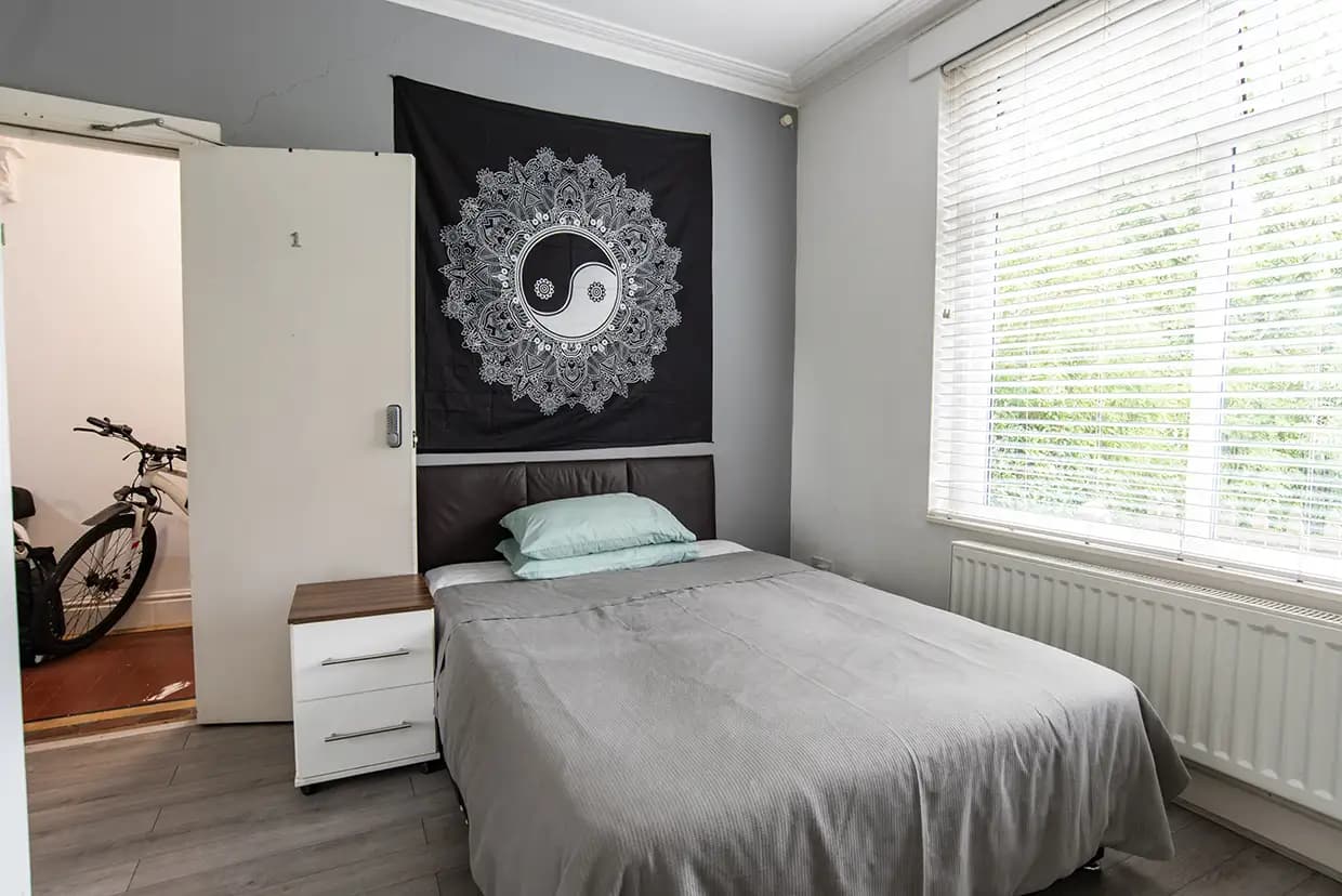property photo 14 of 19
