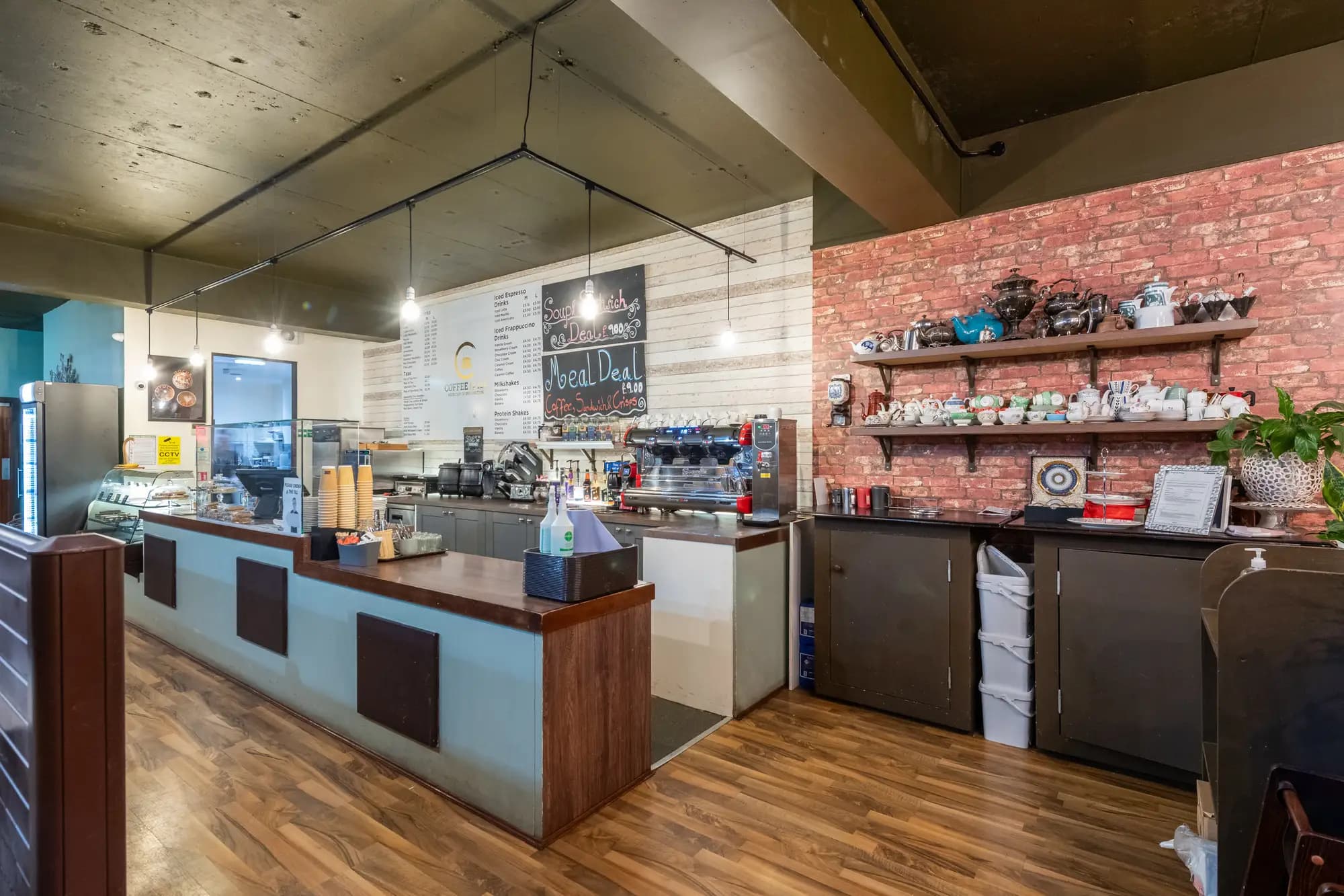 property photo 21 of 40