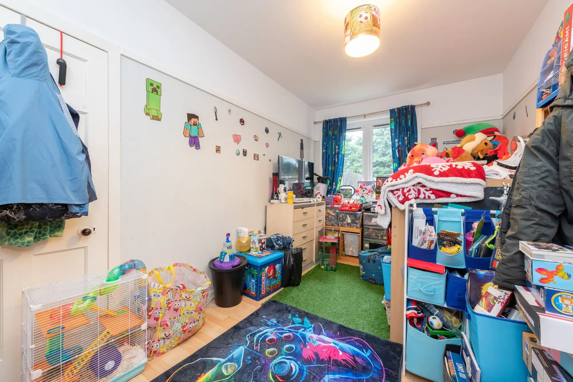 property photo 18 of 28