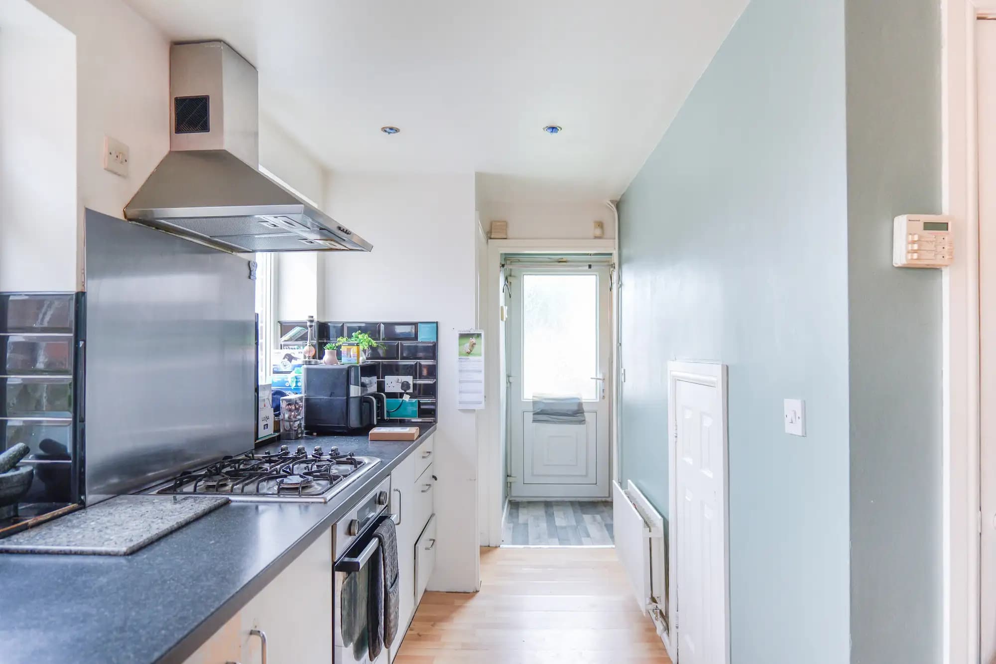 property photo 5 of 16