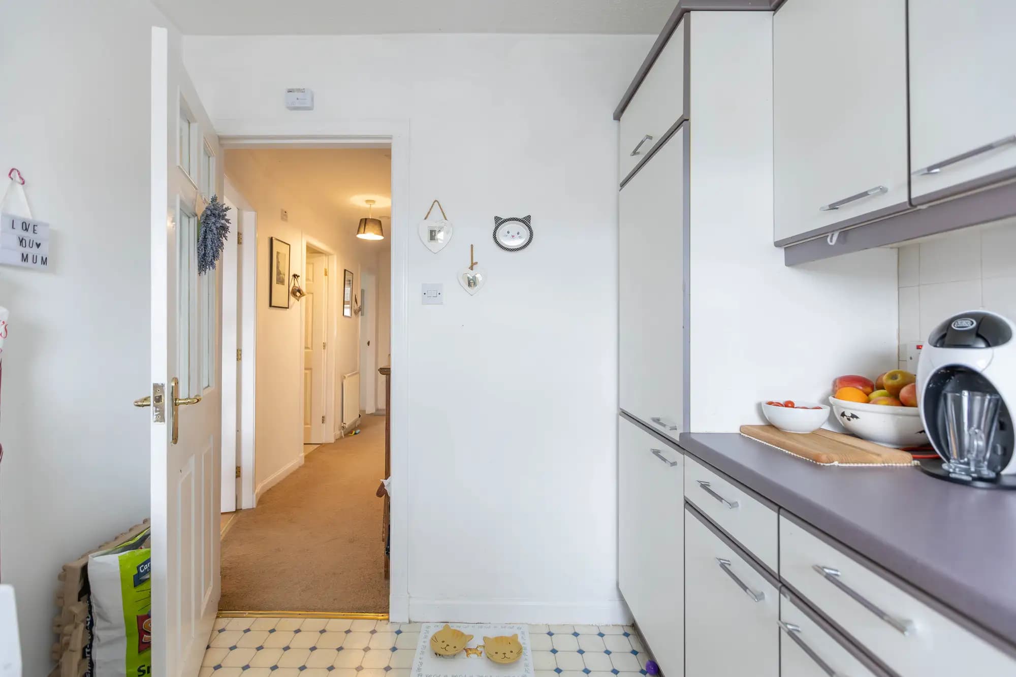 property photo 11 of 34