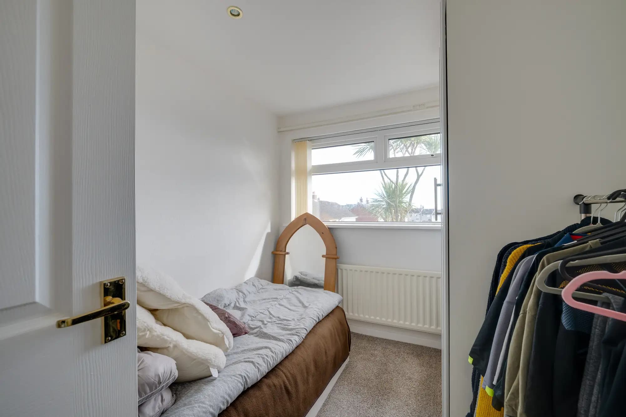 property photo 9 of 13