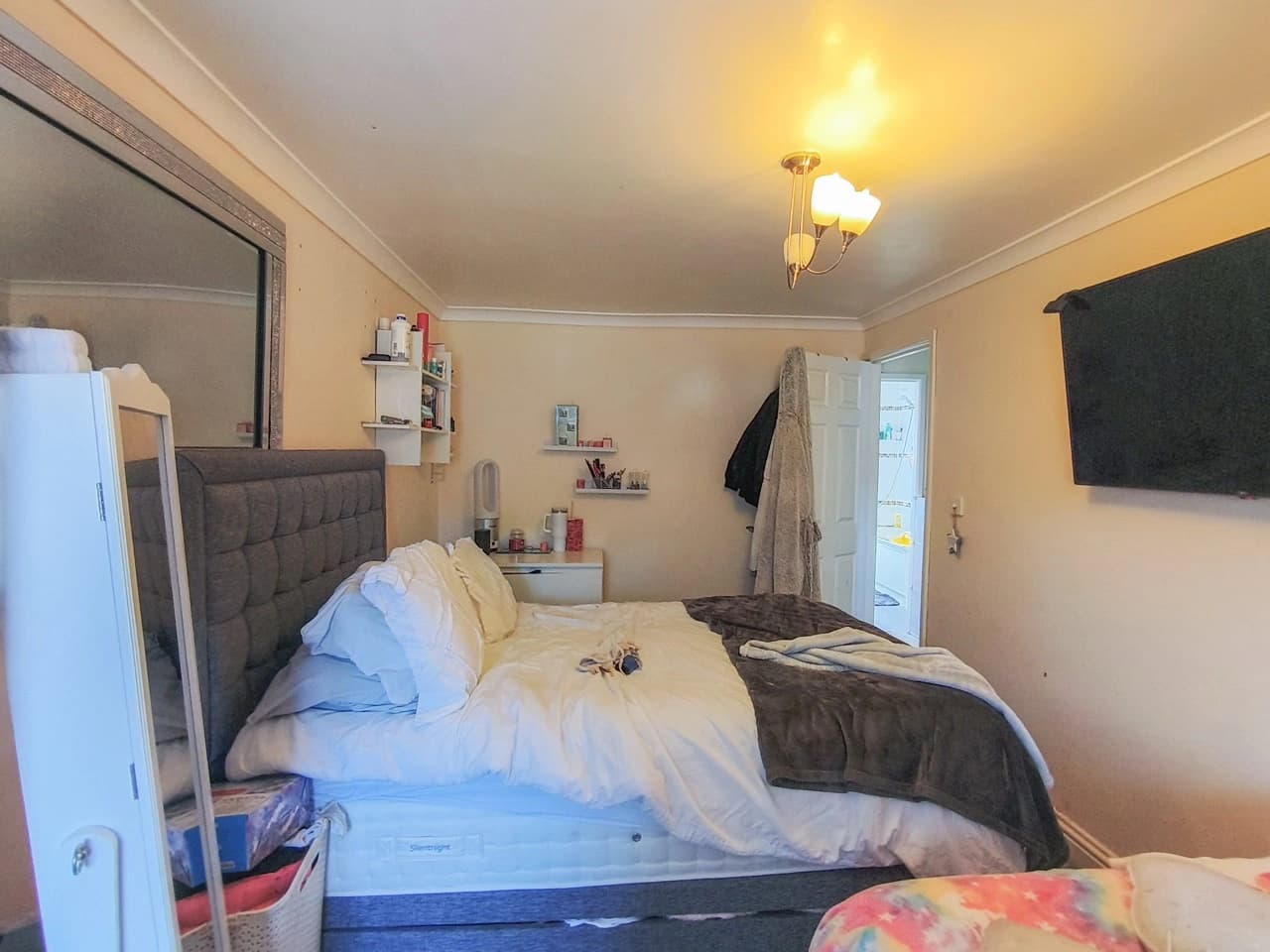 property photo 15 of 23