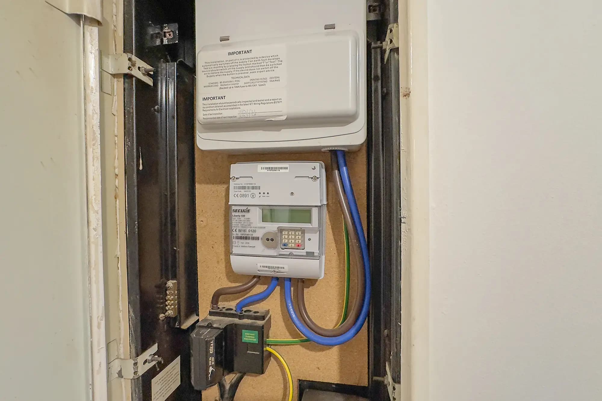 property photo 14 of 30