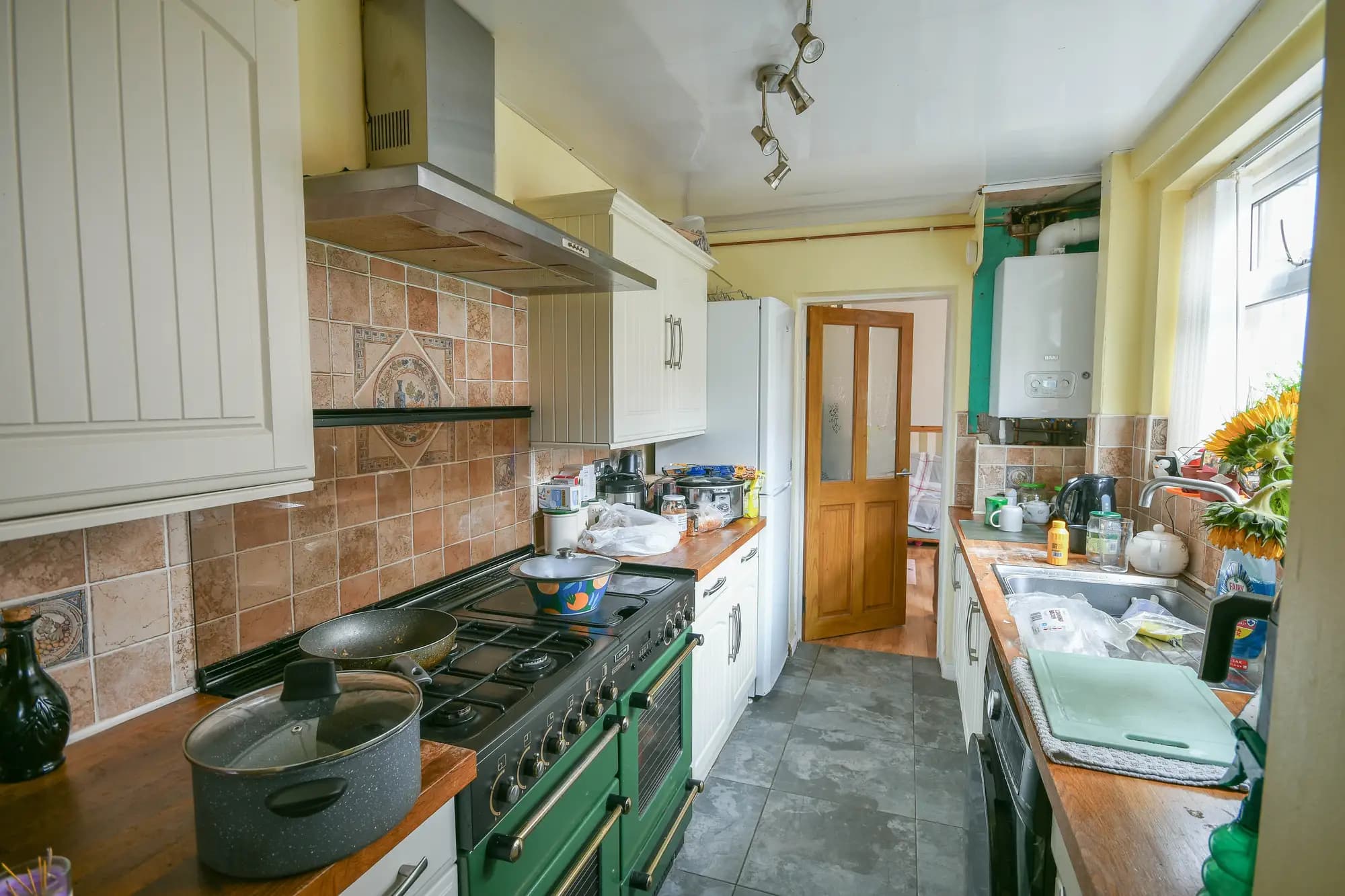 property photo 7 of 17