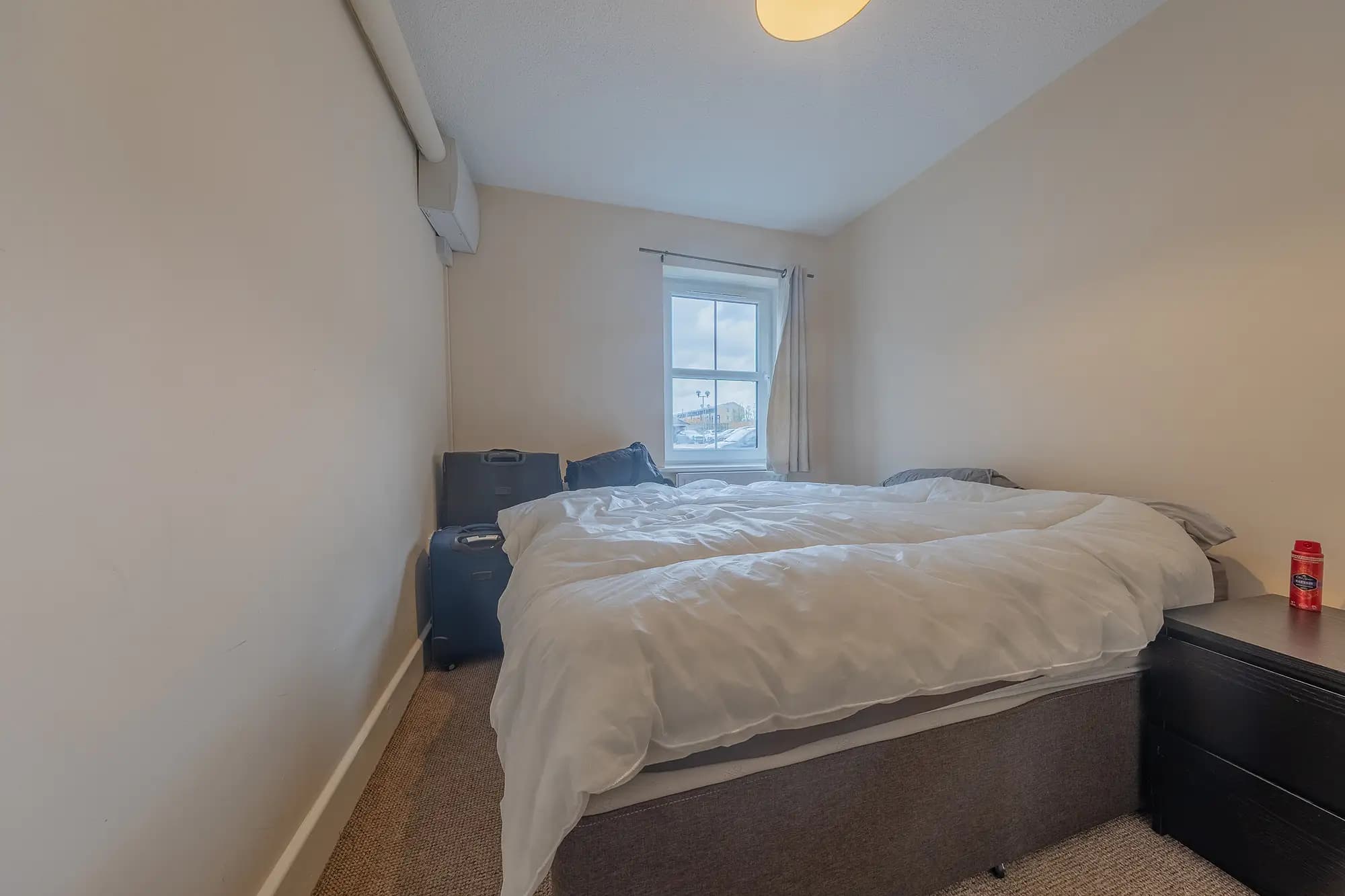 property photo 8 of 16