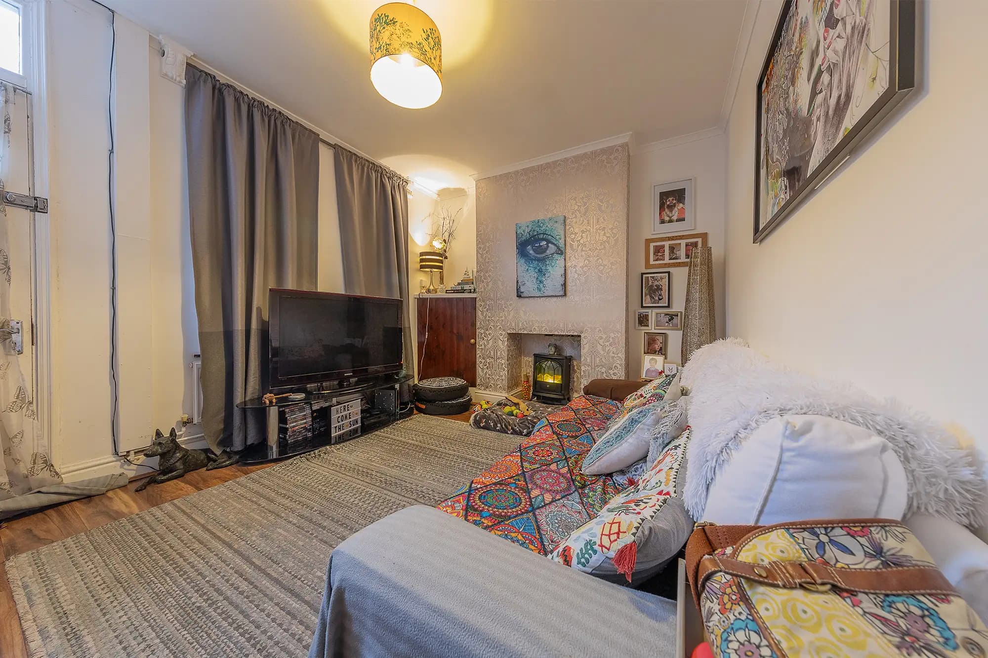 property photo 5 of 16