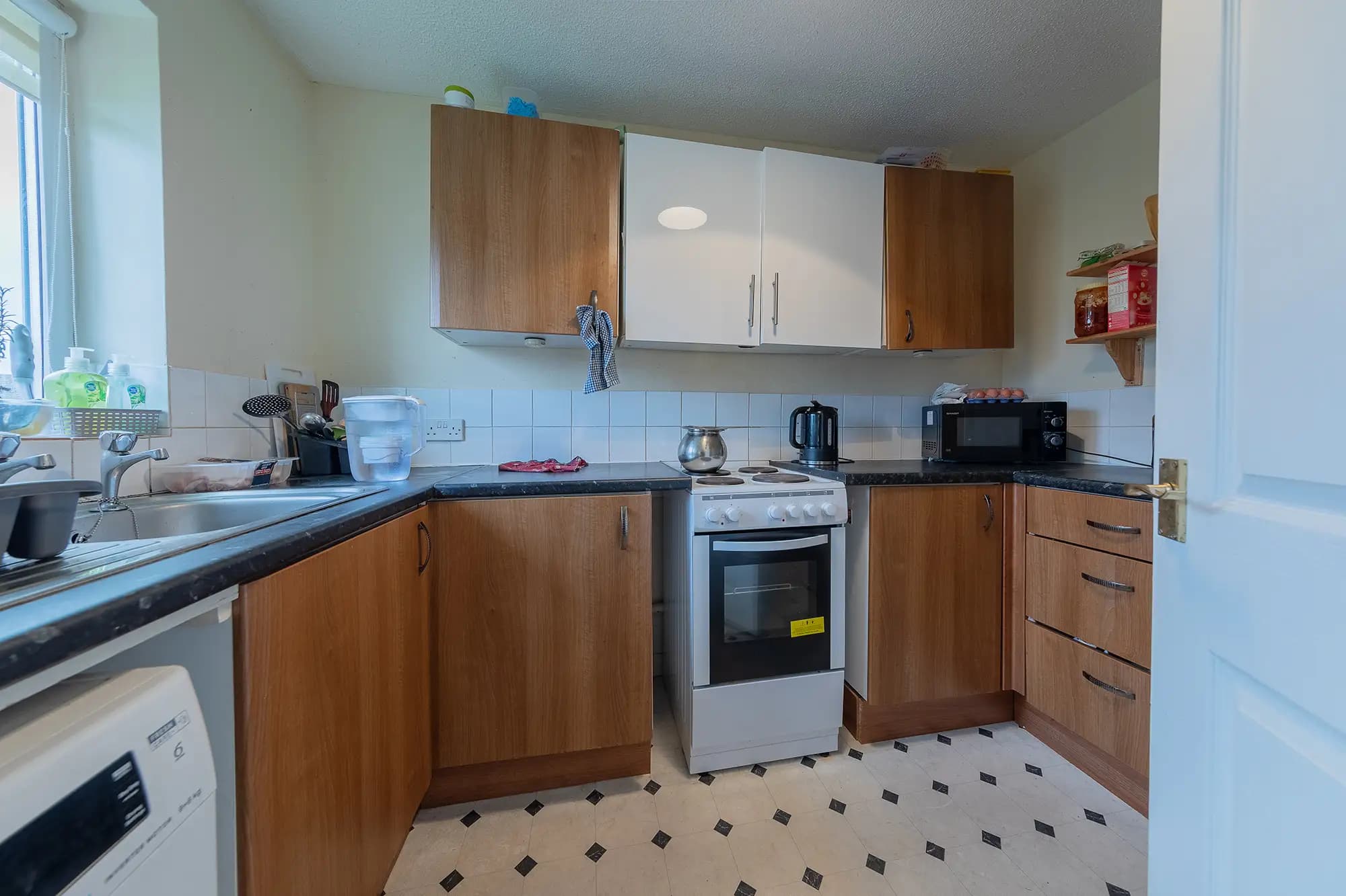 property photo 6 of 20