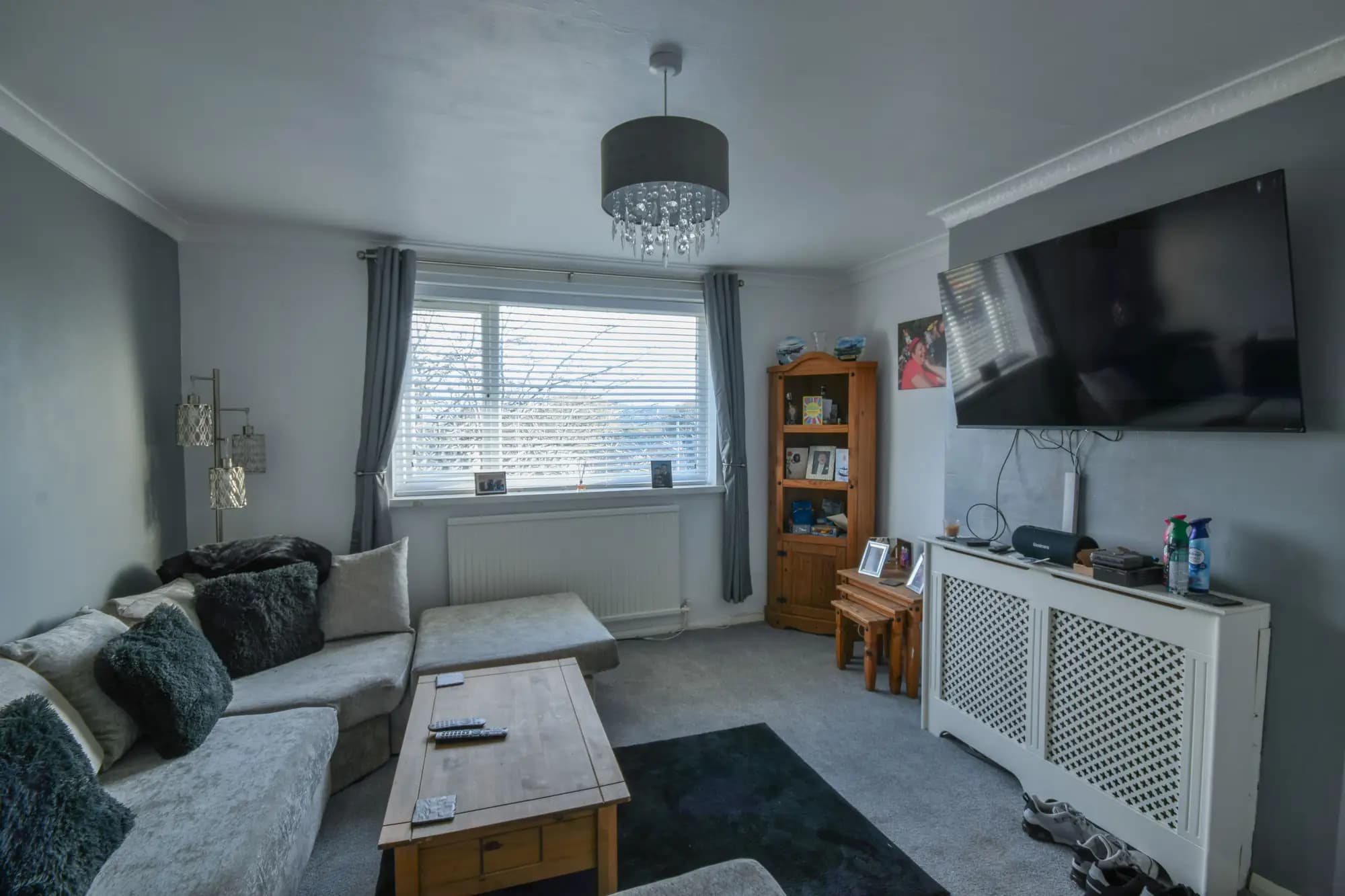 property photo 4 of 25