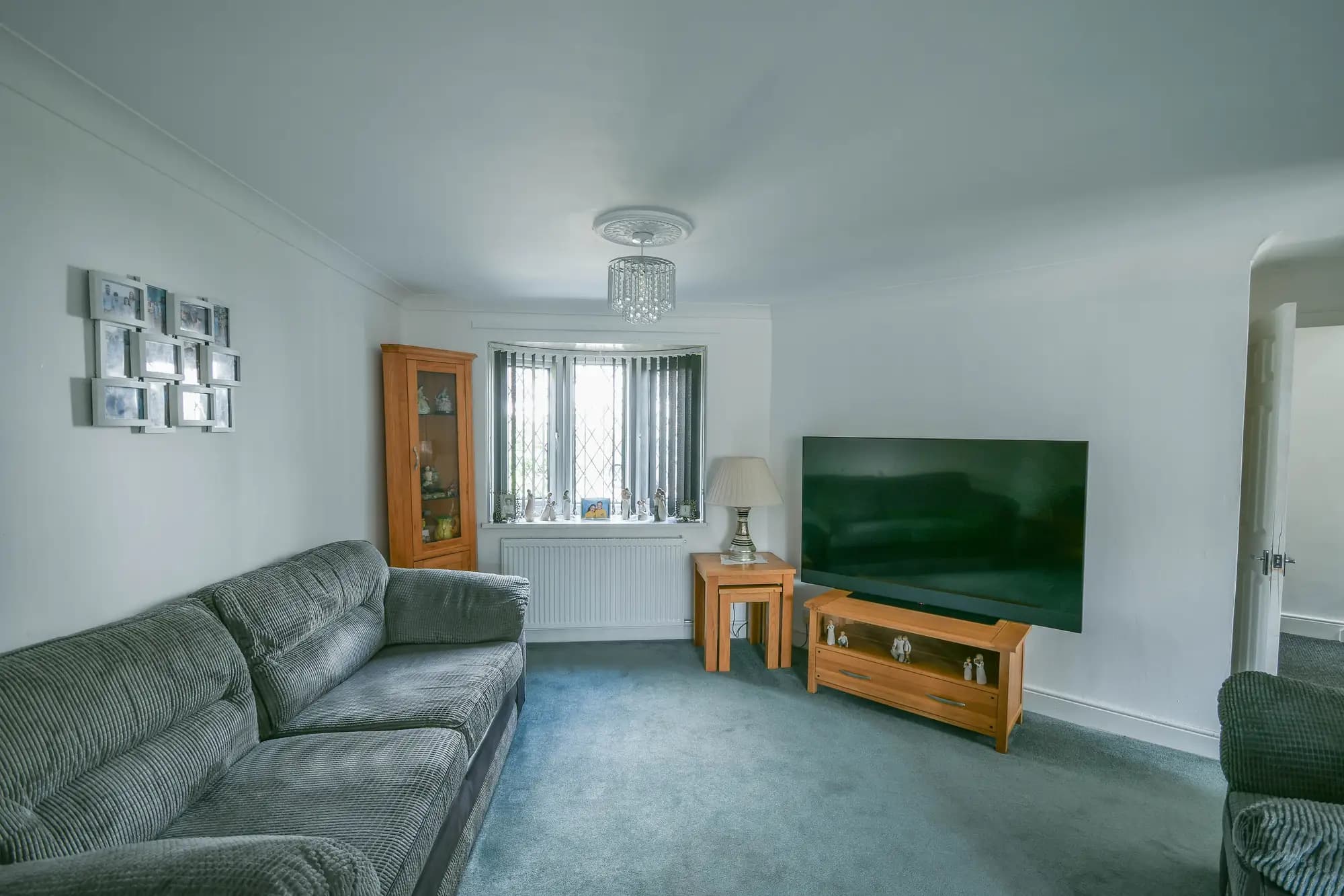 property photo 4 of 17