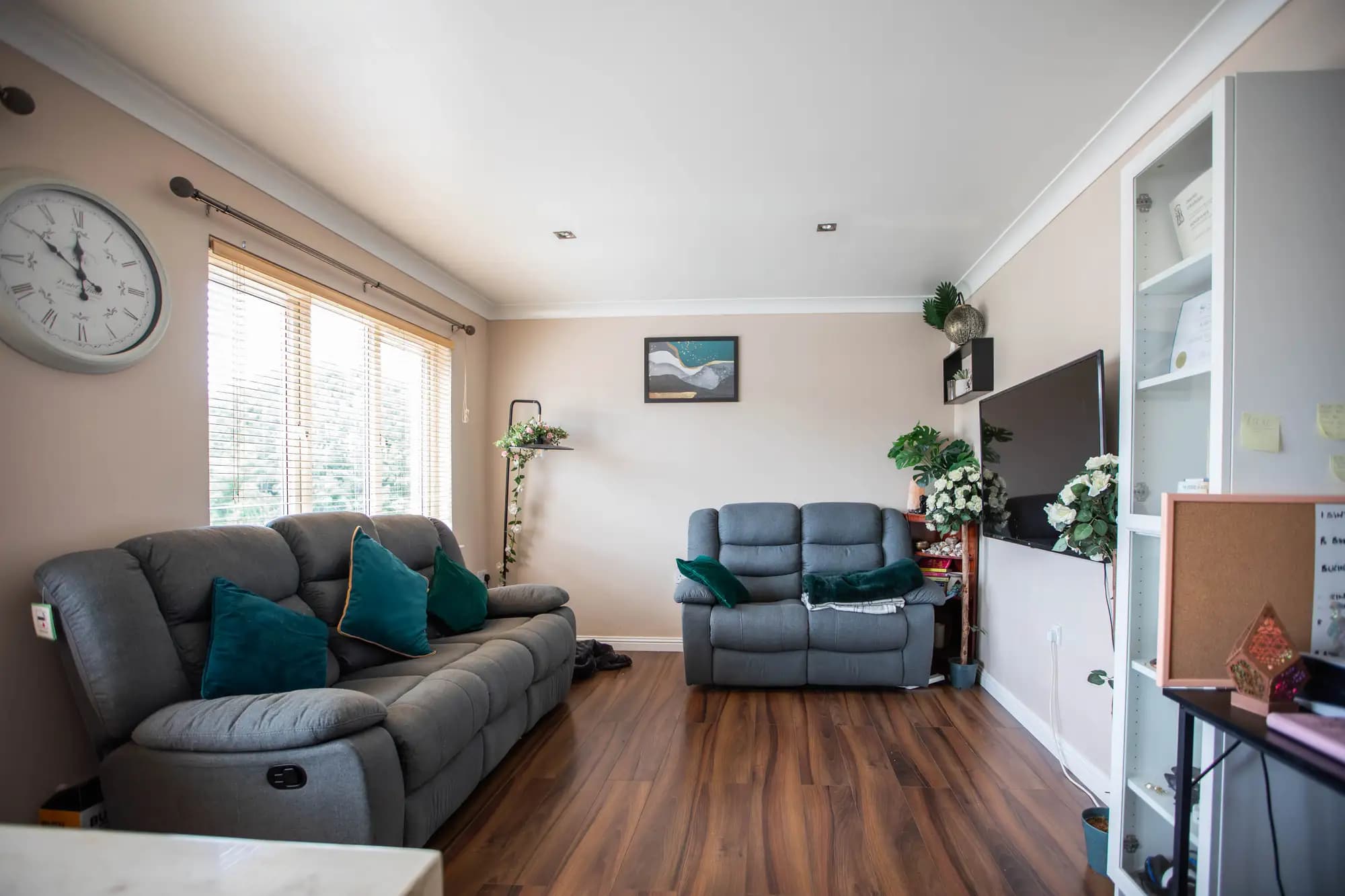 property photo 6 of 38