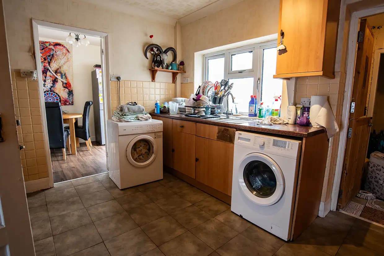 property photo 6 of 24