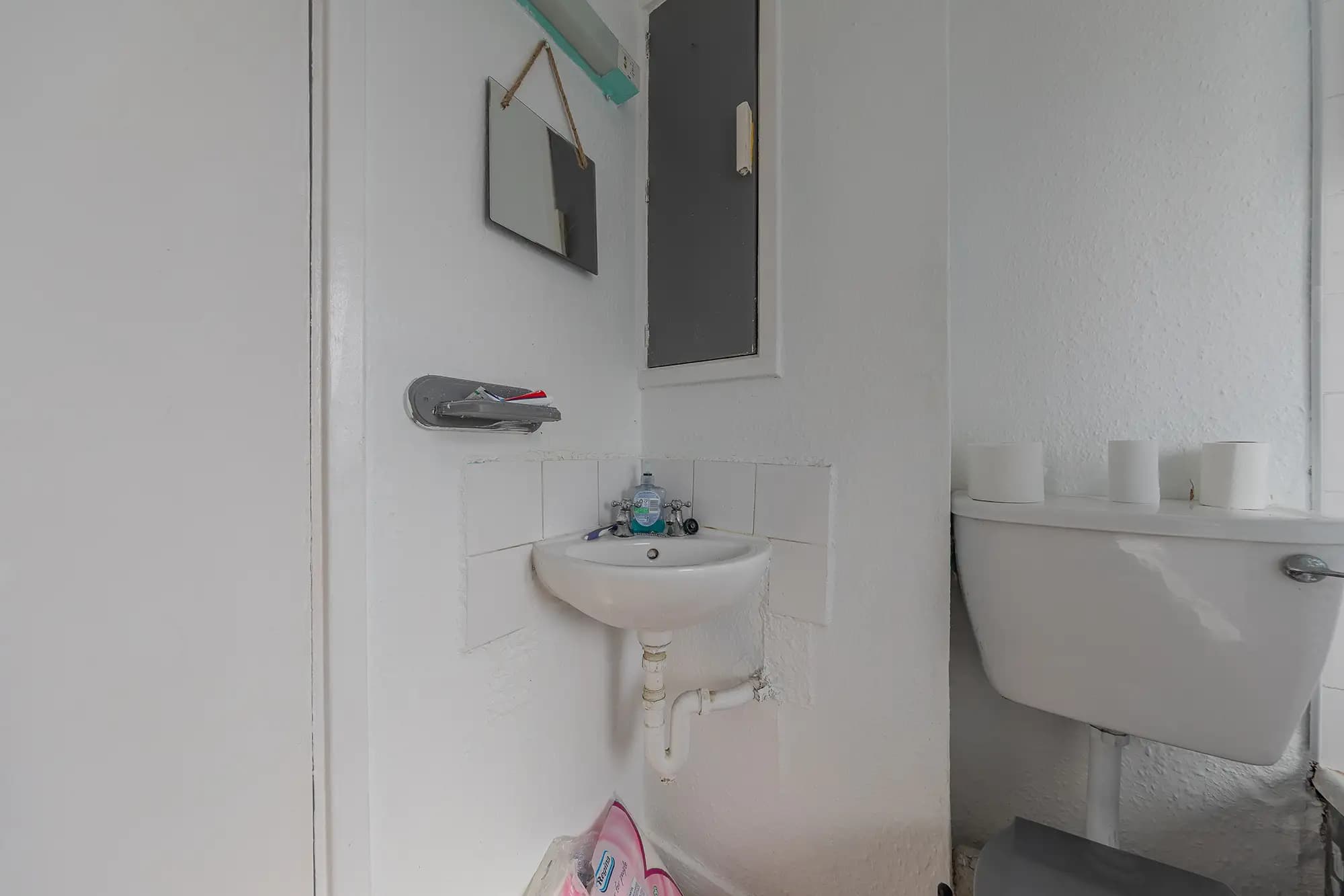 property photo 9 of 19
