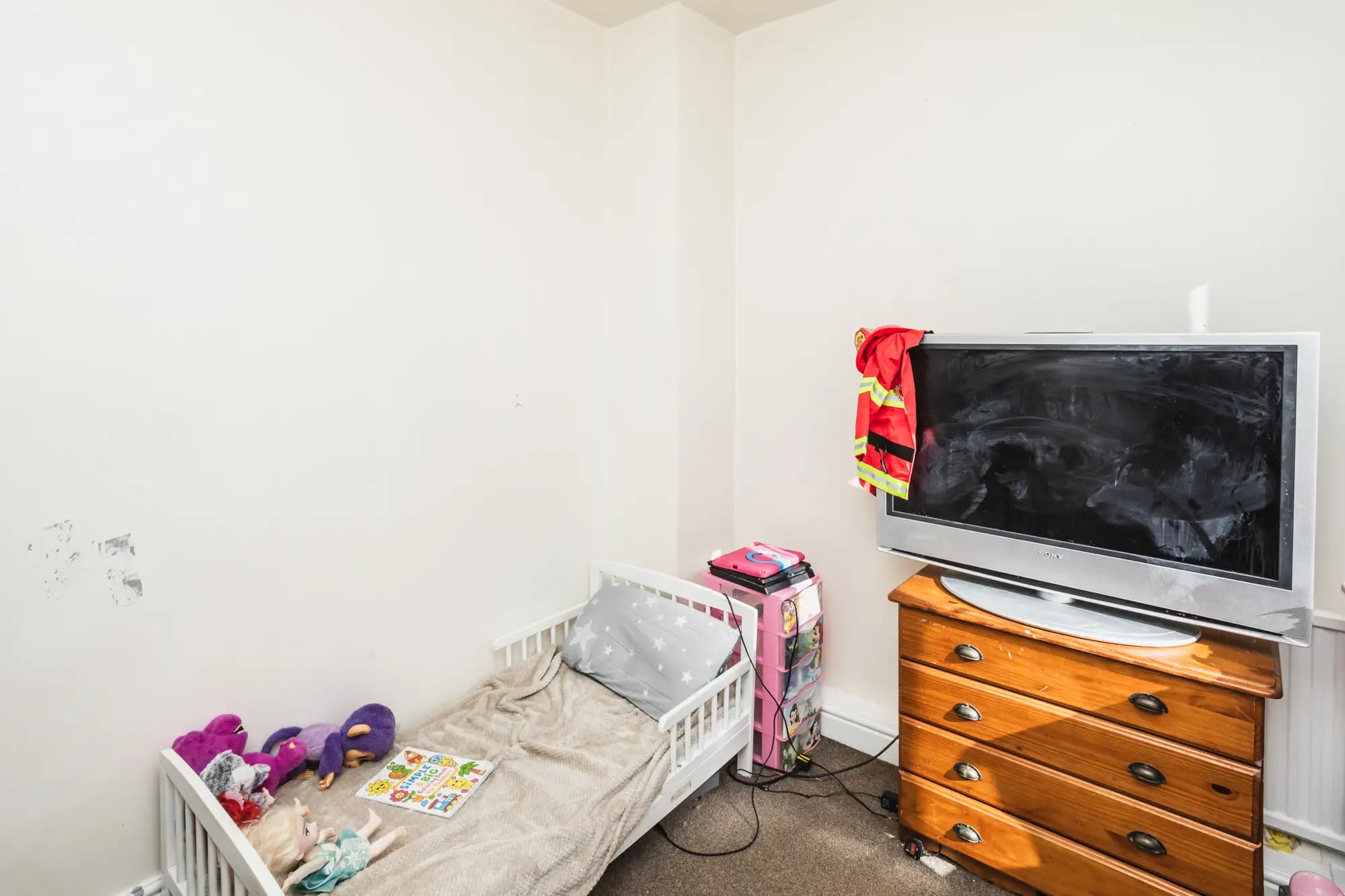 property photo 18 of 24