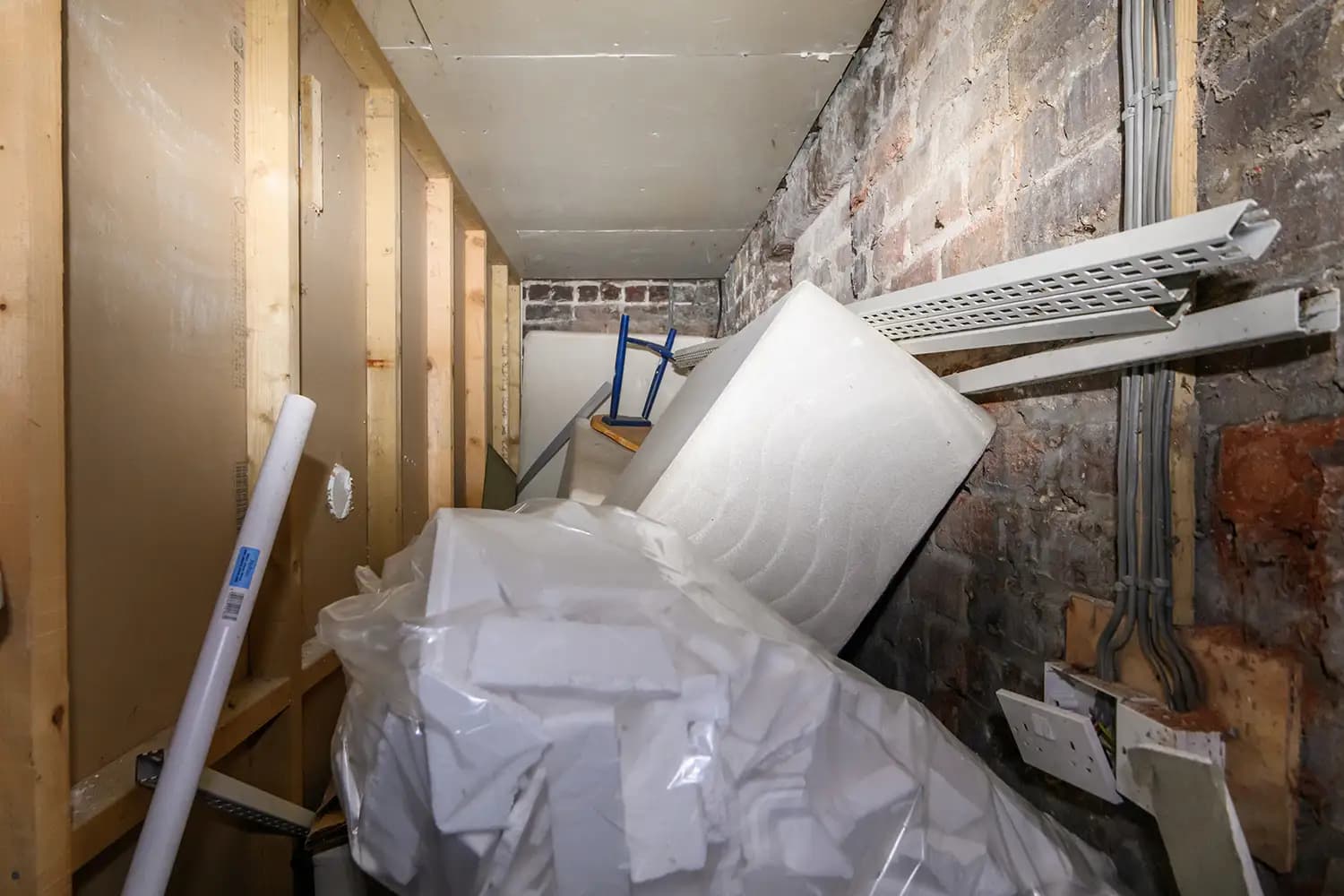 property photo 11 of 18