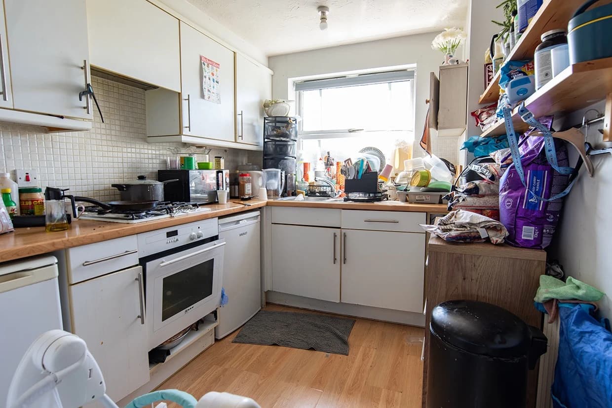 property photo 6 of 18