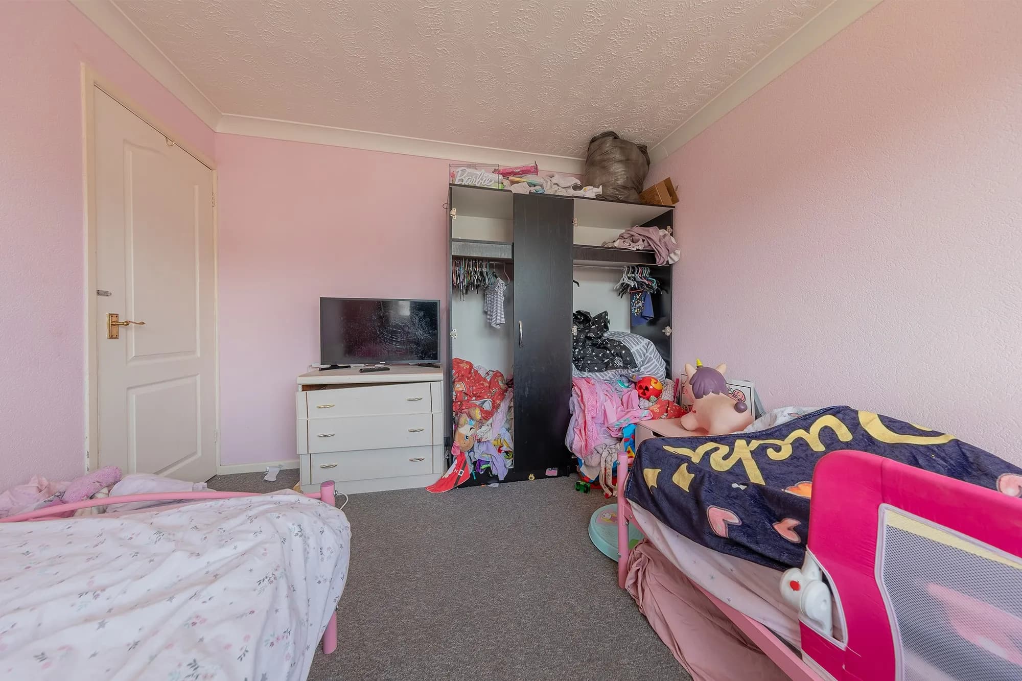 property photo 15 of 28