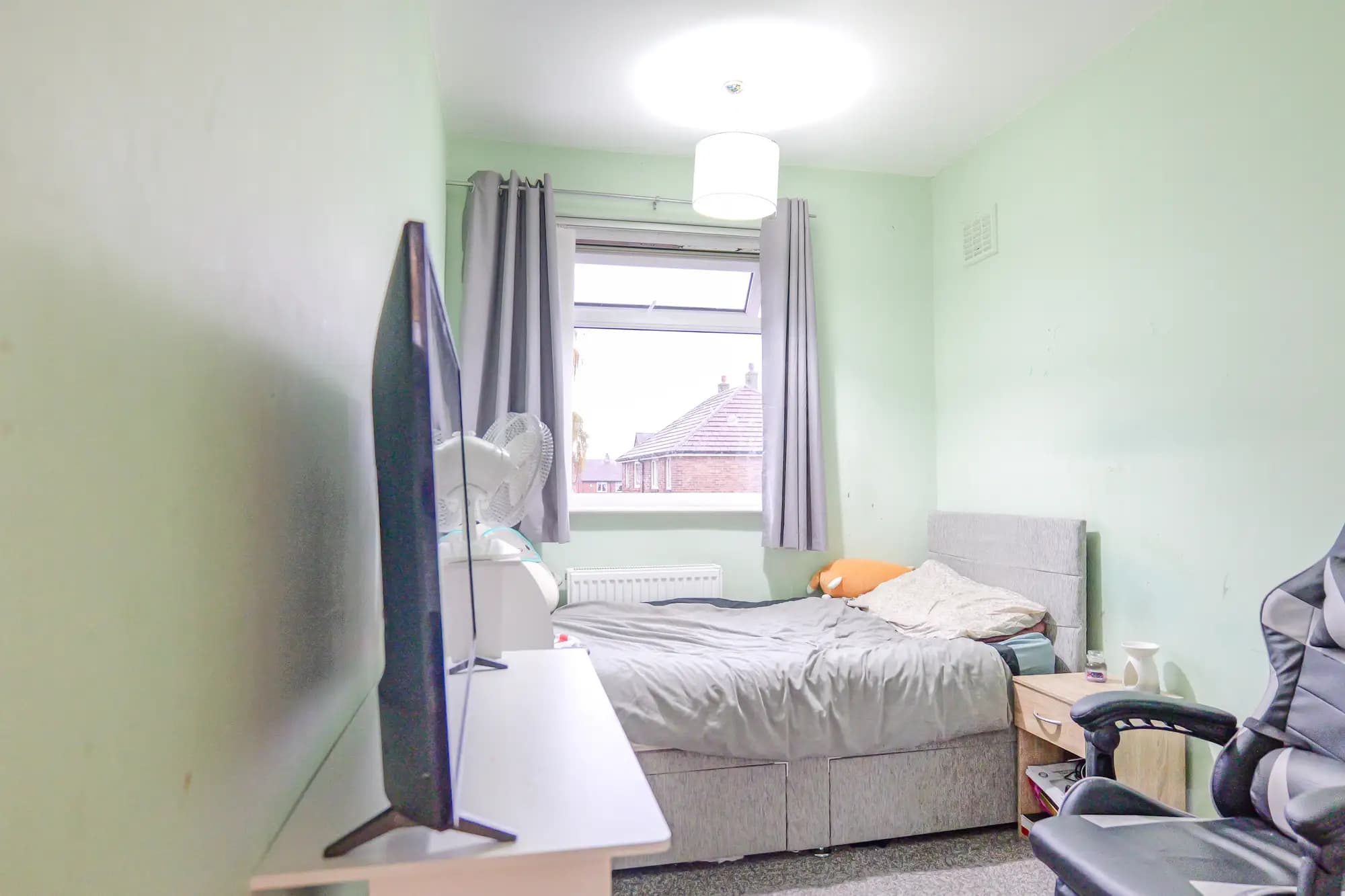 property photo 12 of 25